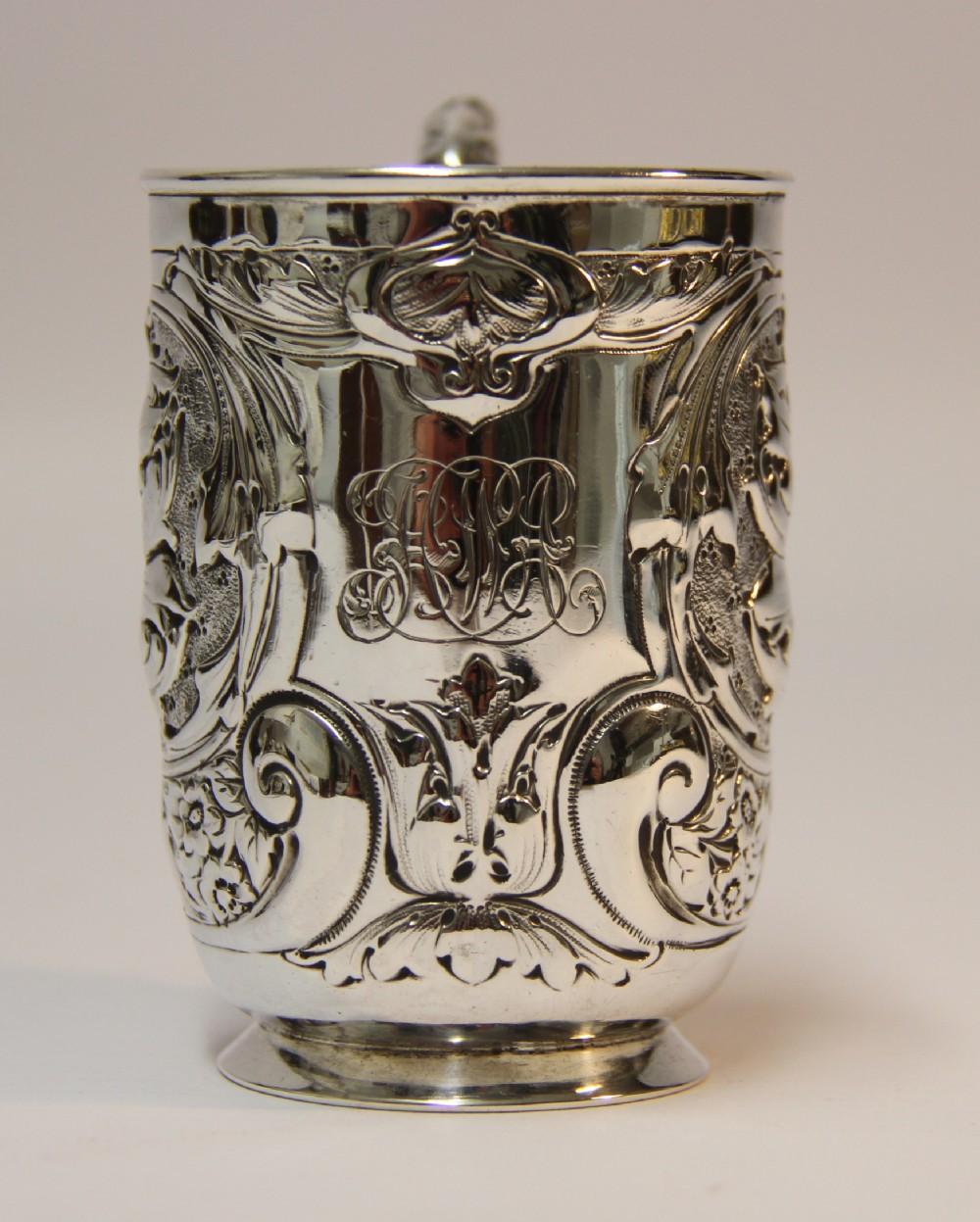 Early 20th Century Antique English Hall Marked Silver Tankard with Engraved Decoration For Sale