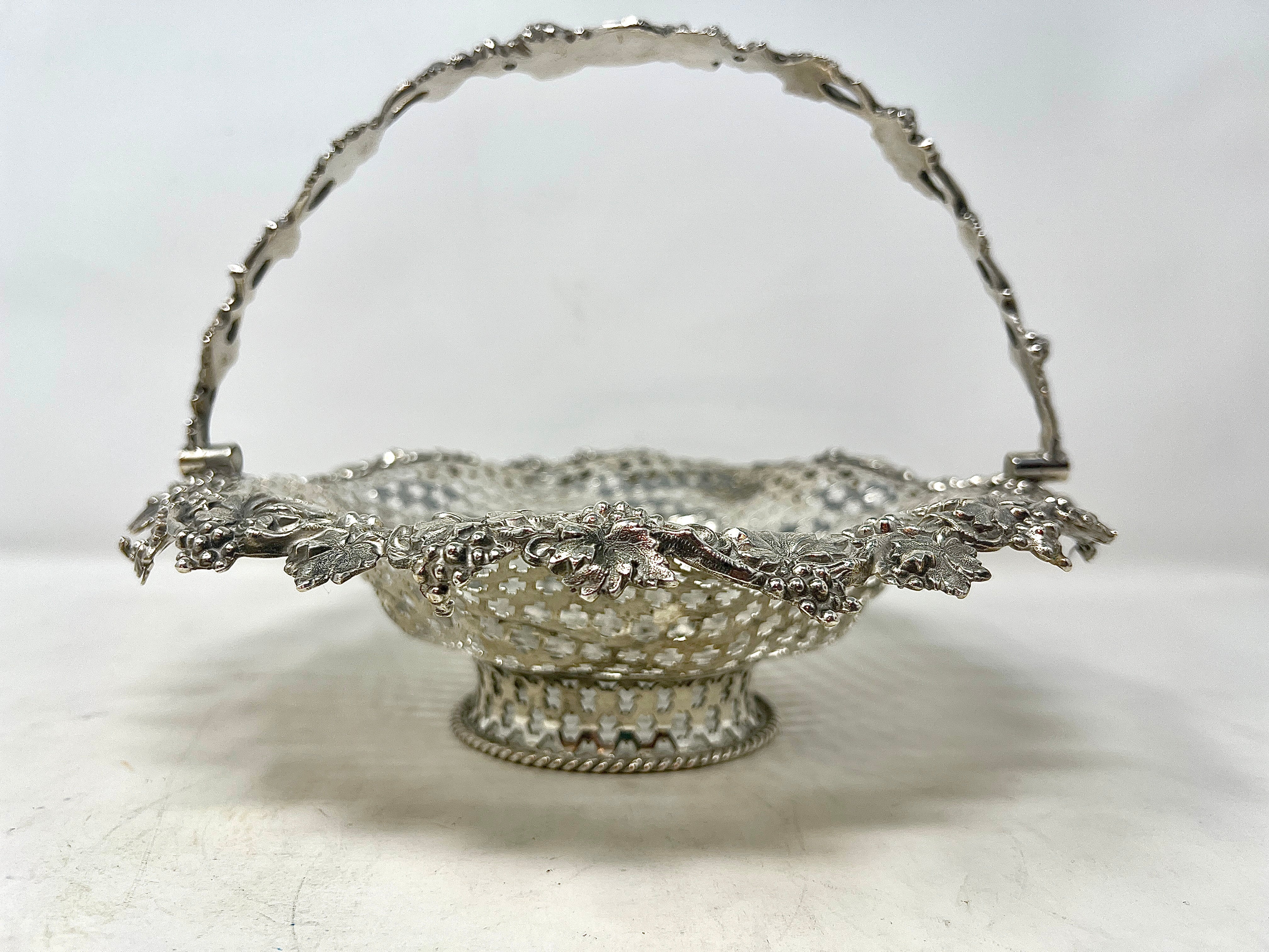 Antique English Hallmarked Silver-Plated Basket, Circa 1890's. 
Very Pretty Design with Intricate Piercing.