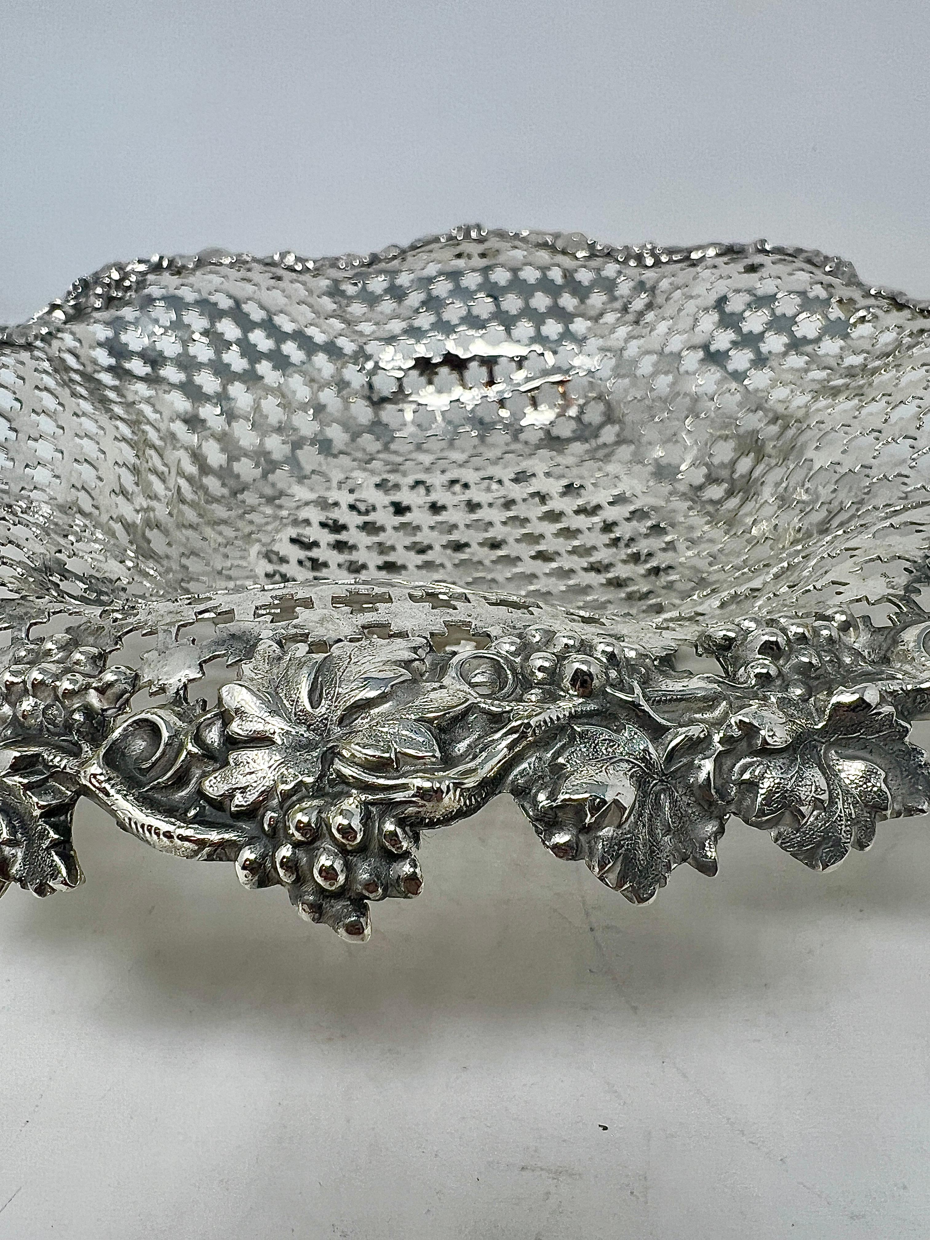 Antique English Hallmarked Silver-Plated Basket, Circa 1890's.  In Good Condition For Sale In New Orleans, LA