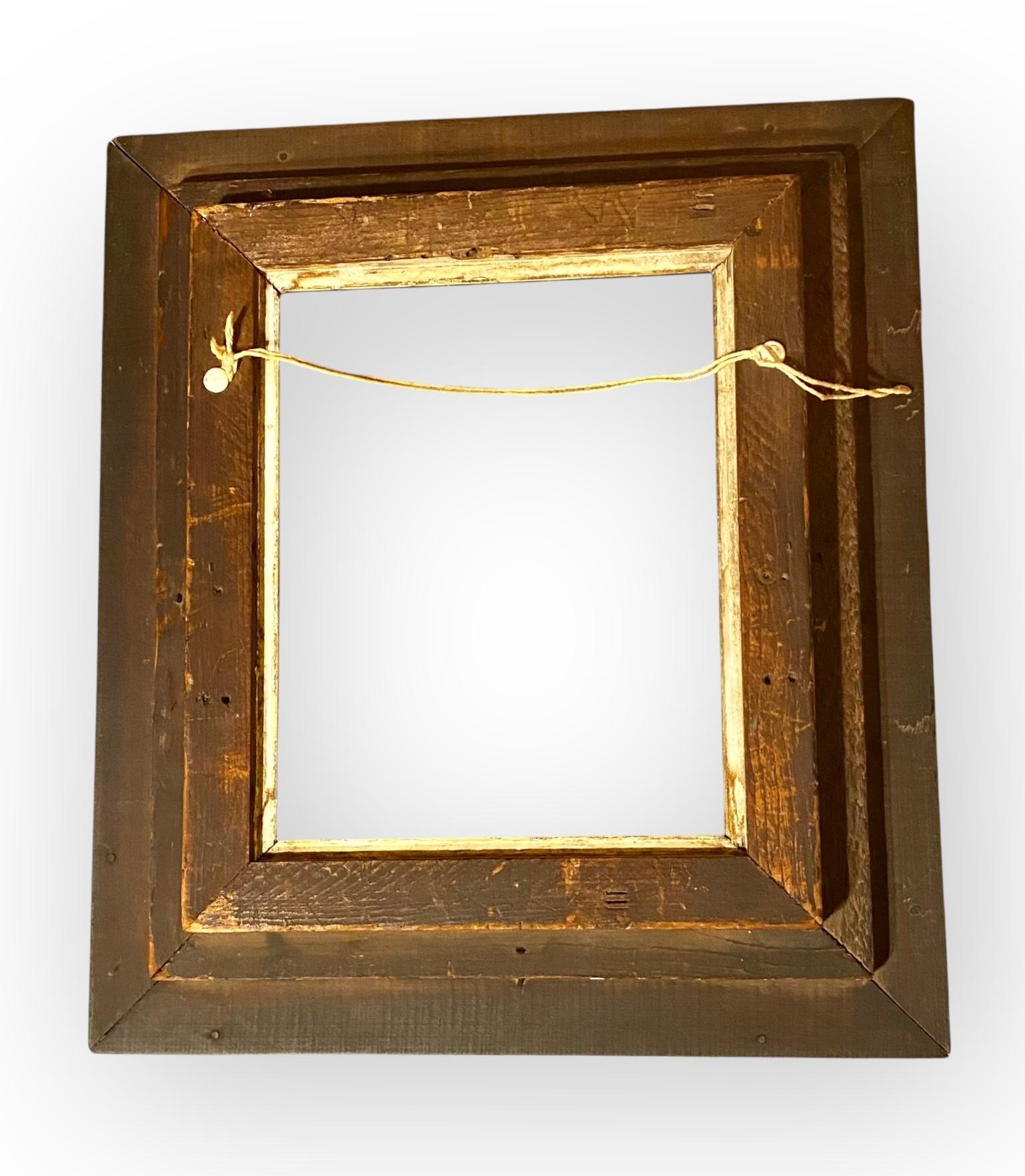 Un cadre mural américain antique à trois niveaux, assez incroyable et rare, d'une profondeur de quatre pouces. Le premier cadre intérieur est orné de volutes dorées décorées à la main. Toute cette dorure dirige une lumière chaude (comme celle d'une