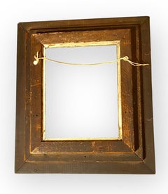 Ancien cadre mural victorien américain sculpté à la main en bois ronceux, noyer et doré