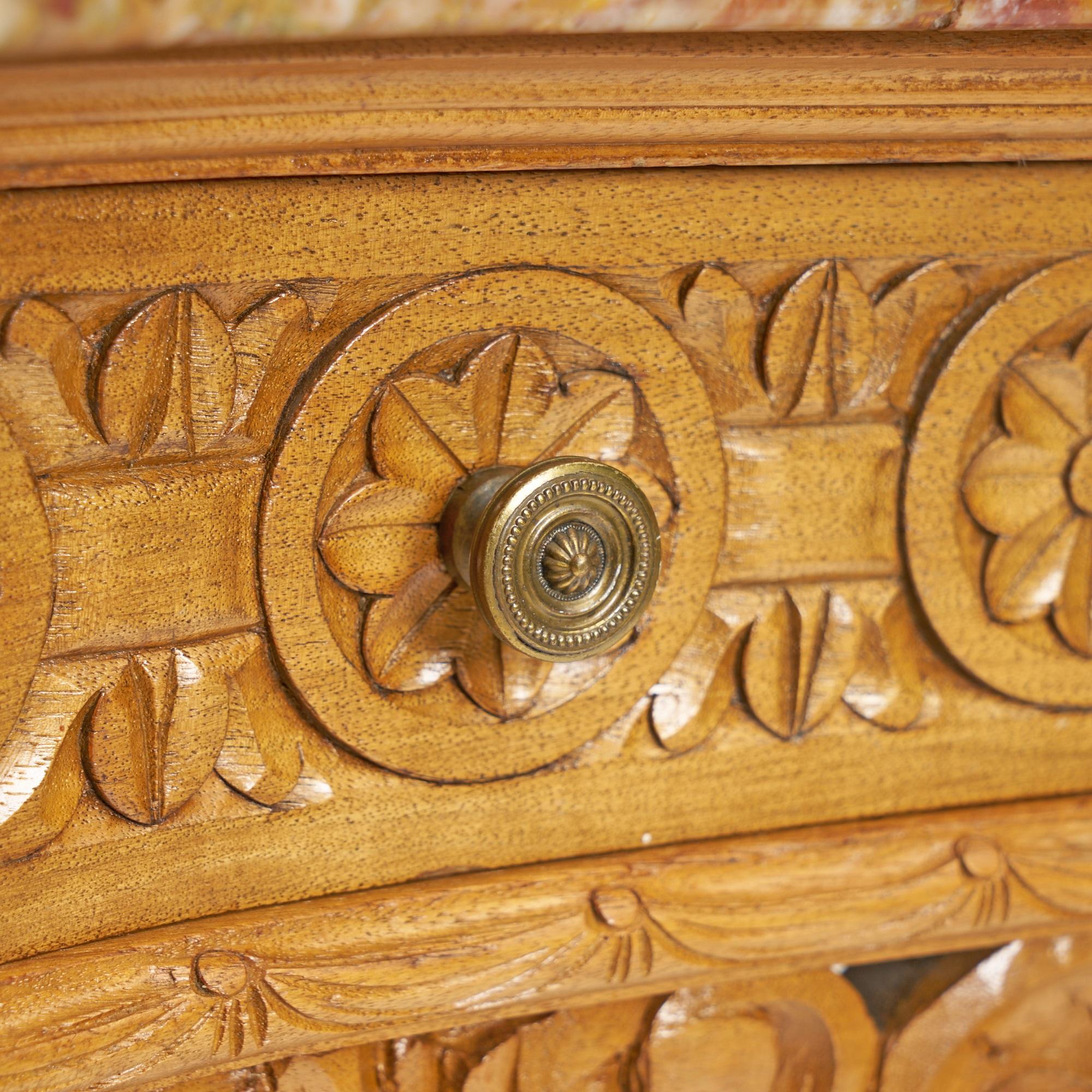 Ancienne table console continentale anglaise en chêne sculptée à la main et plateau en marbre Bon état - En vente à Tarry Town, NY