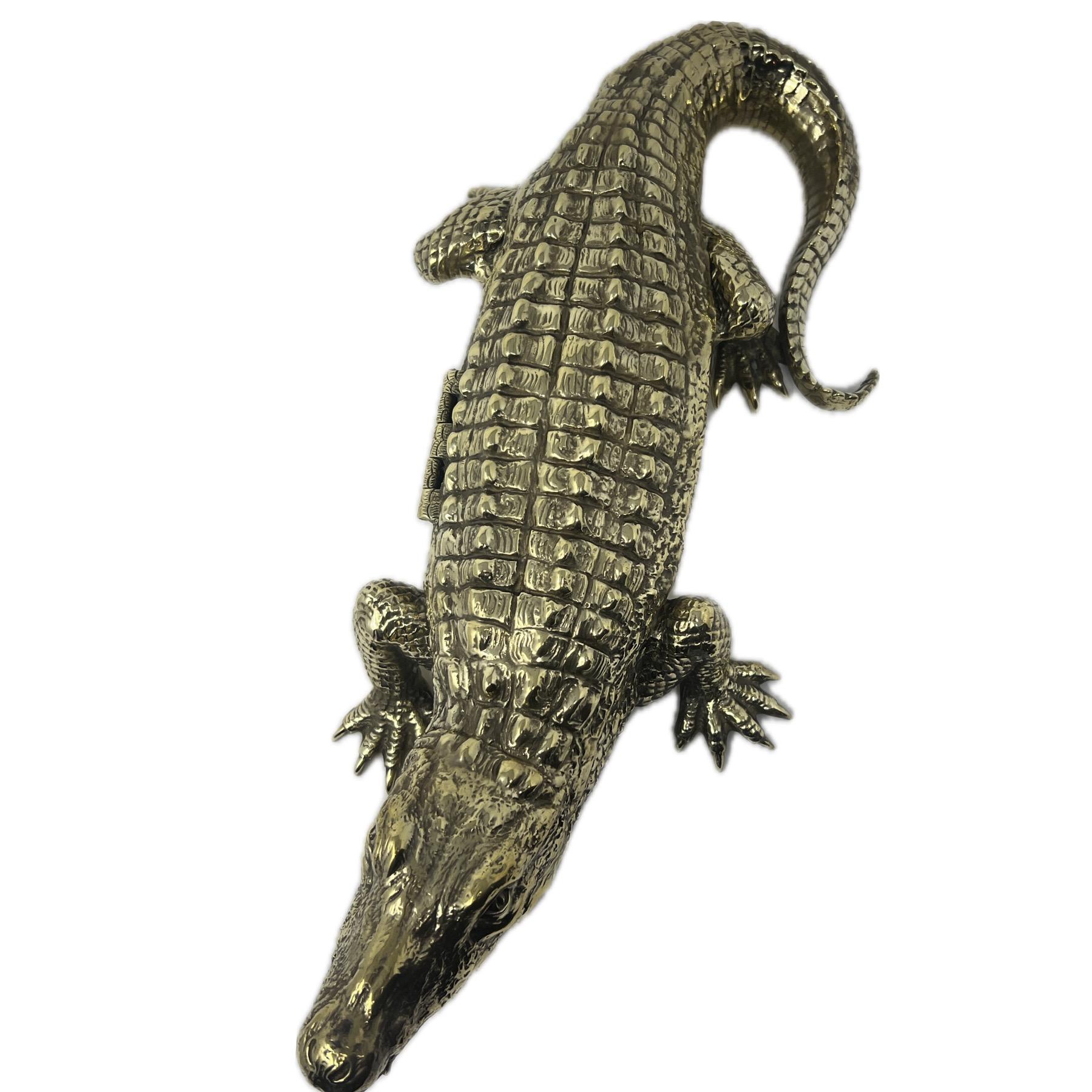 Antique English Heavy Brass Alligator Inkwell, Circa 1880's. In Good Condition For Sale In New Orleans, LA