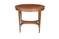 Antigua mesa auxiliar ovalada de caoba tallada a la inglesa Hepplewhite