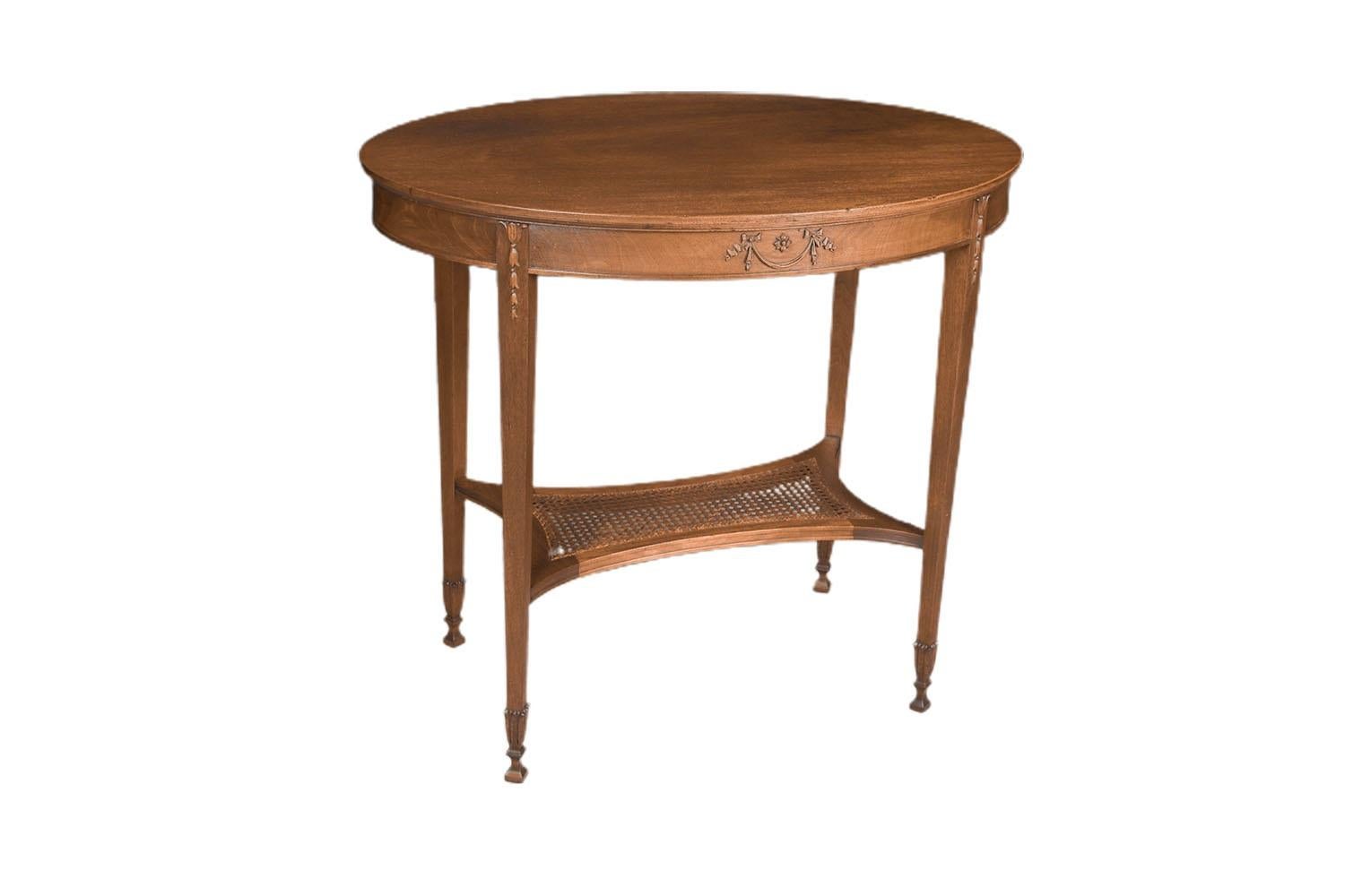 Antique English Hepplewhite Carved Bellflower Mahogany Caned Oval Side Table In Good Condition For Sale In Baltimore, MD