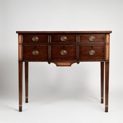 Antiguo servidor o aparador inglés de caoba Hepplewhite