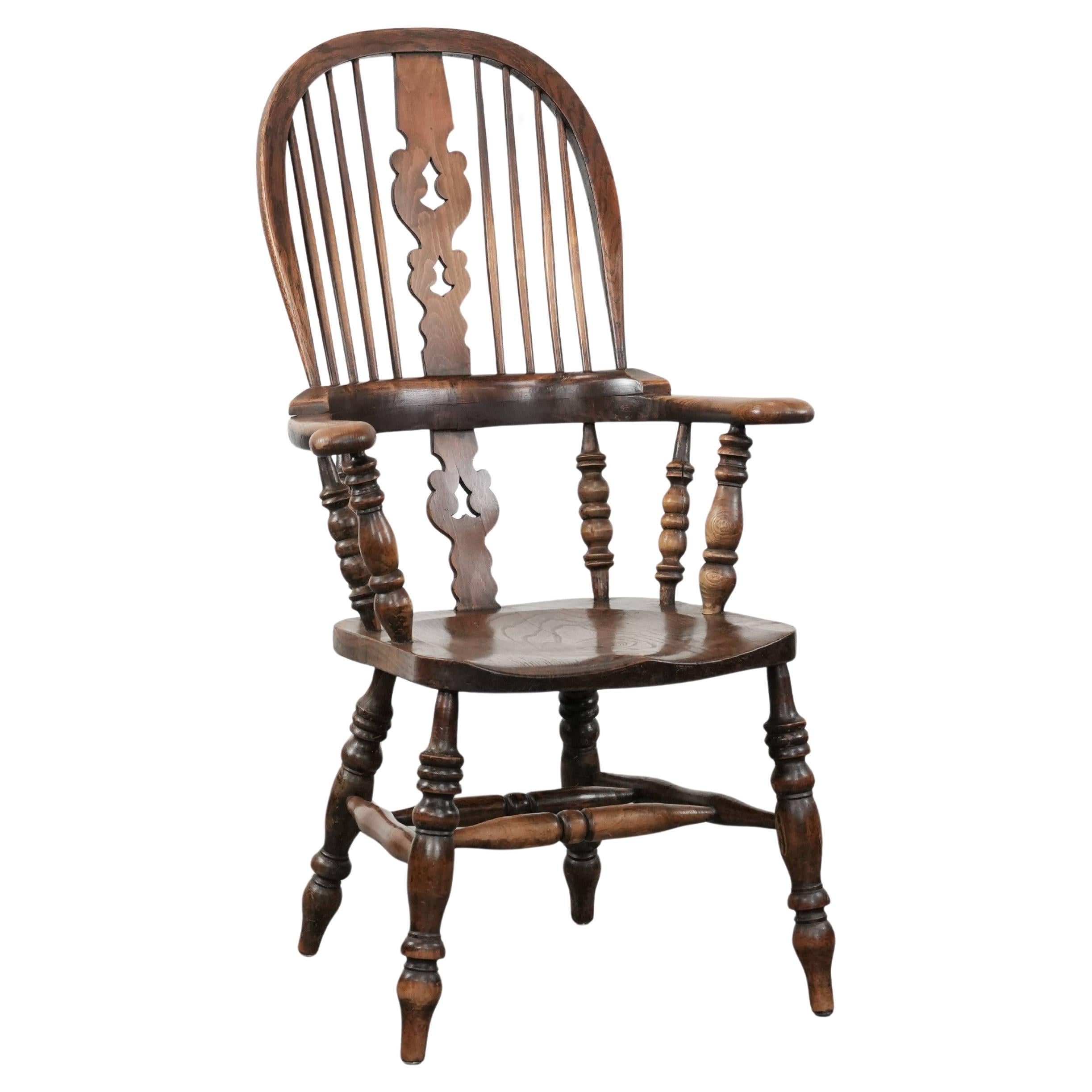 Antique English Highback Windsor Chair from the 18th Century For Sale