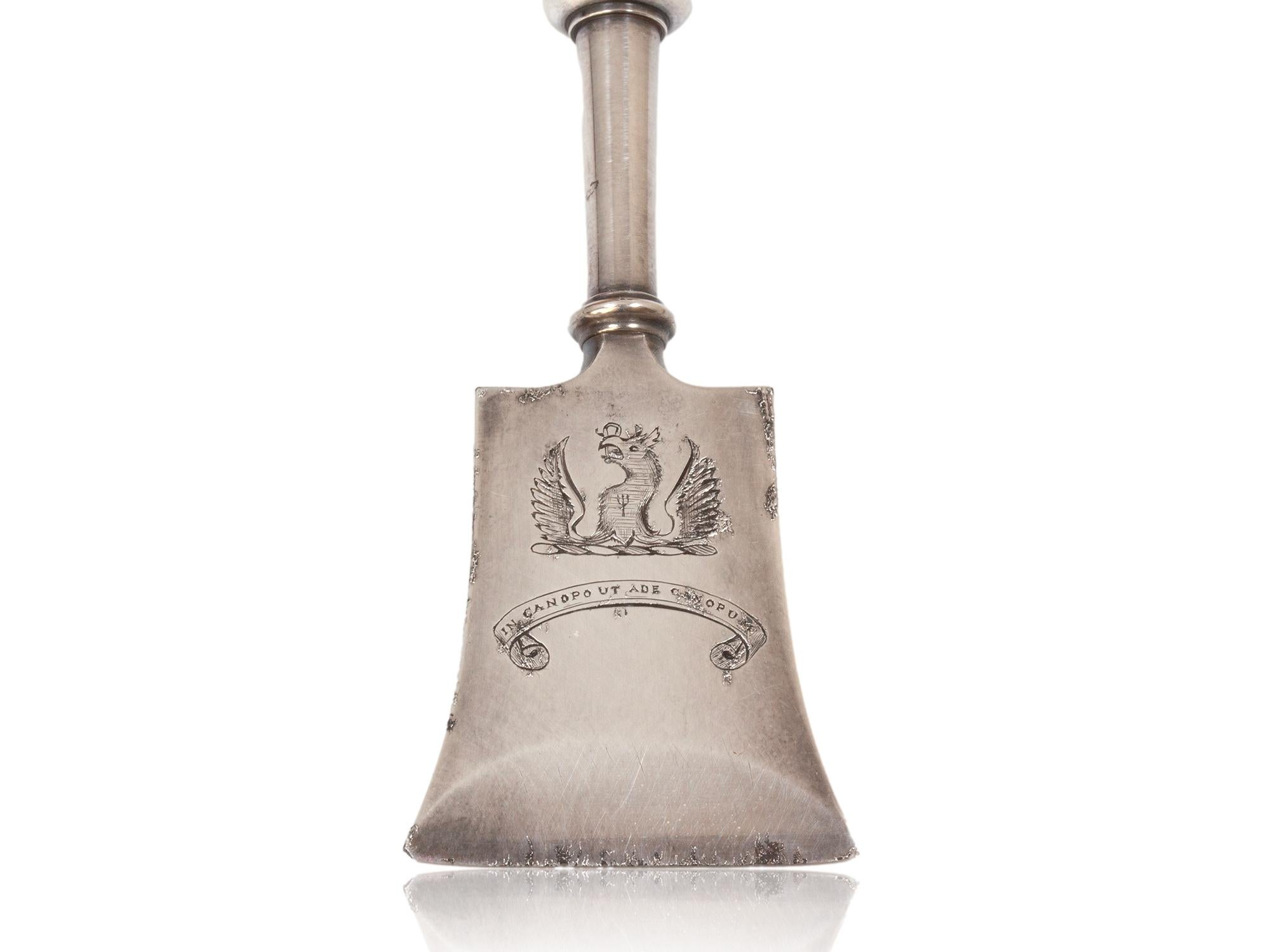 Coffret de présentation de lancement de navire HMS Trefoil anglais ancien en vente 8