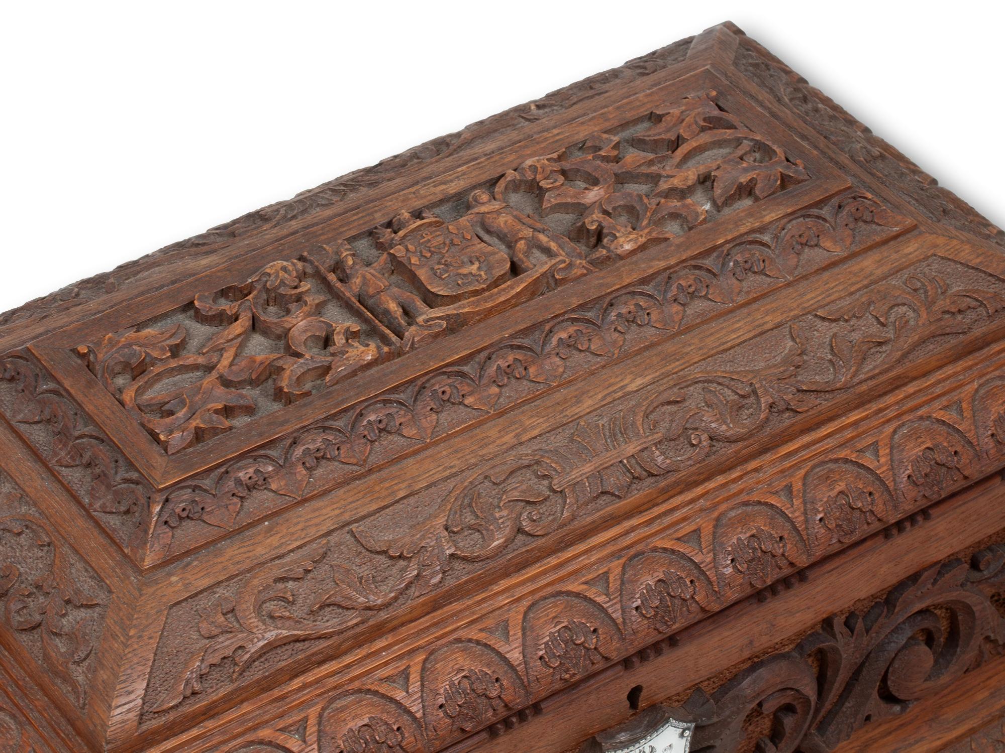 20ième siècle Coffret de présentation de lancement de navire HMS Trefoil anglais ancien en vente