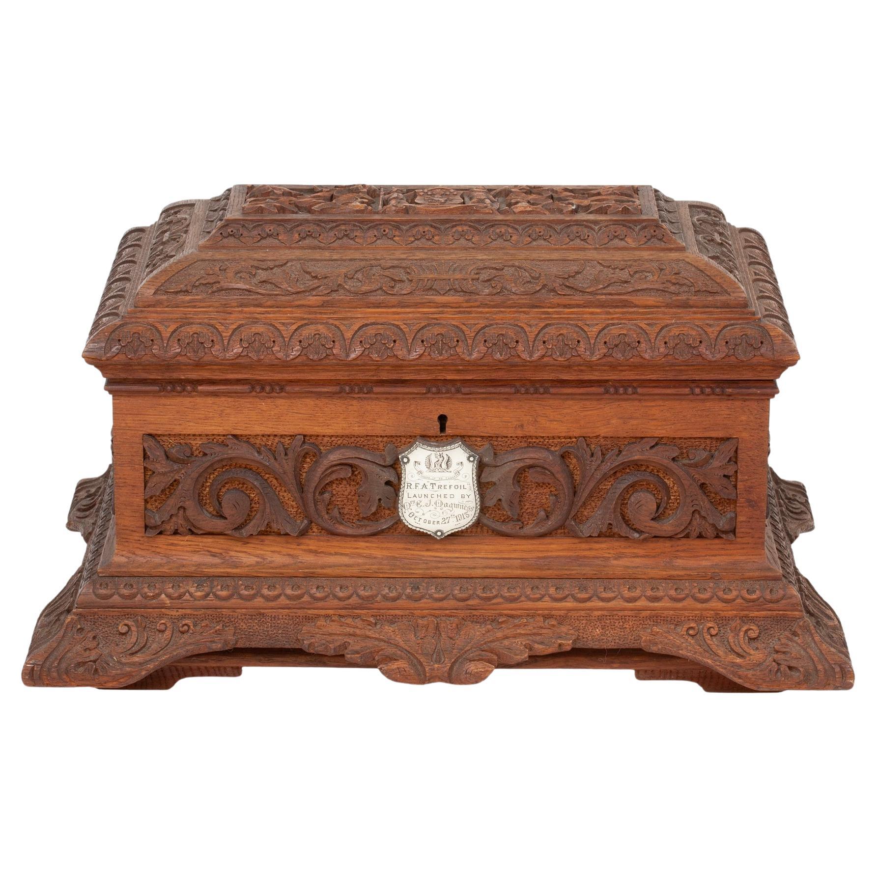 Coffret de présentation de lancement de navire HMS Trefoil anglais ancien en vente