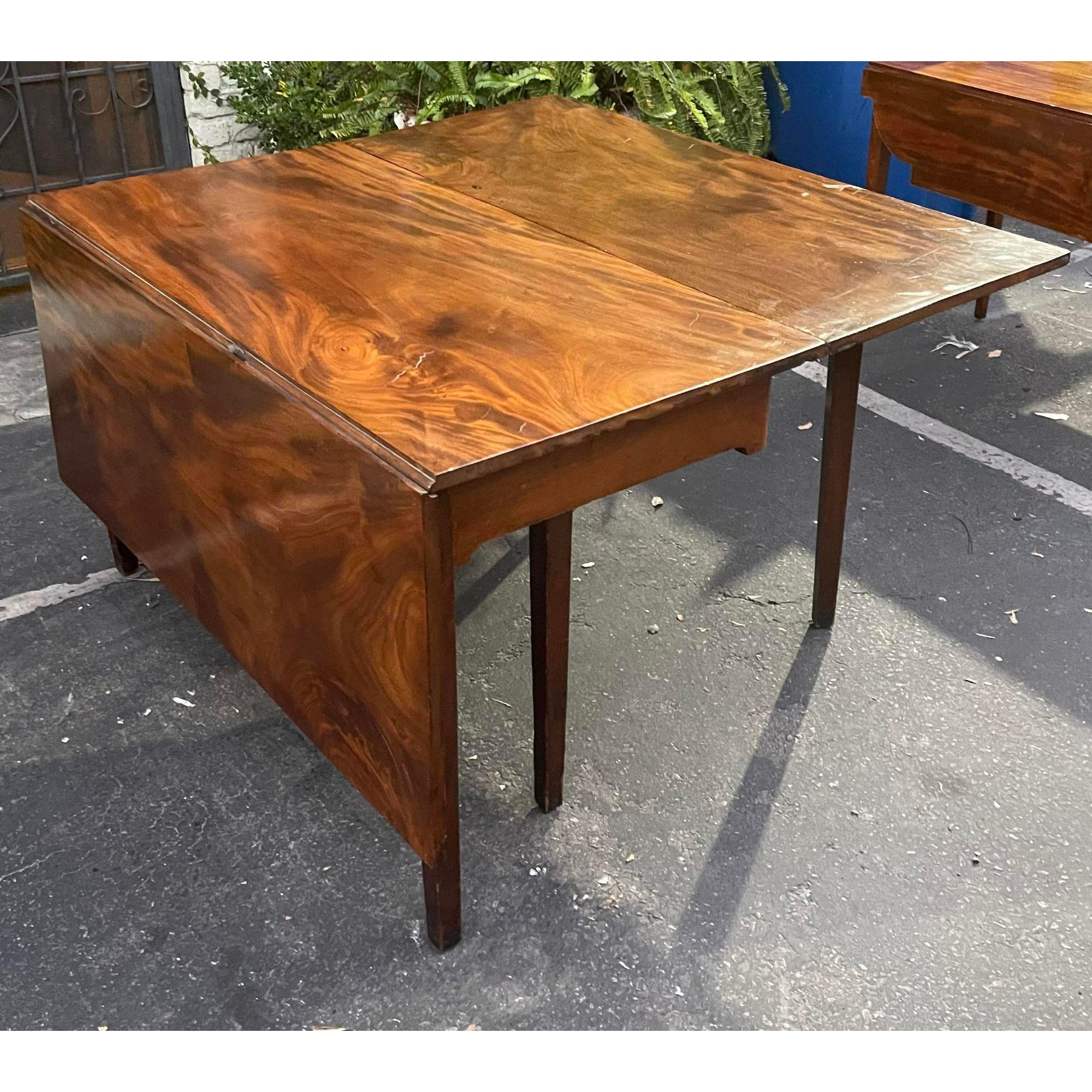 Antique English Honduran Mahogany Drop Lead Dining Table, Early 18th Century For Sale 1
