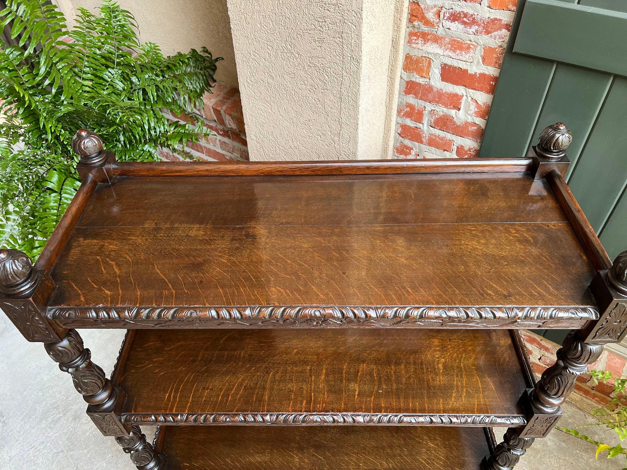 Antique buffet d'hôtel anglais Dumbwaiter Server Sideboard en chêne sculpté Renaissance en vente 12