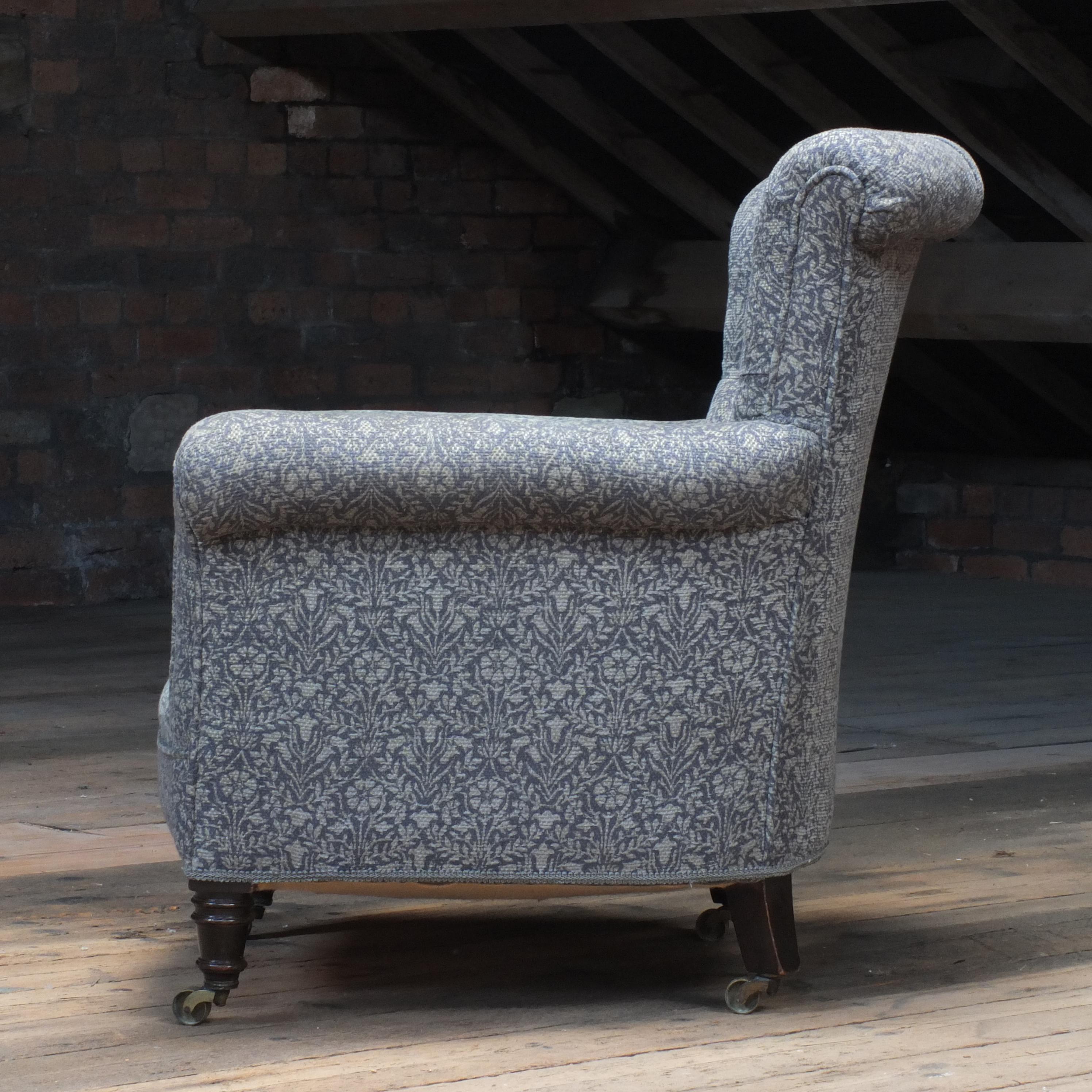 Antique English Howard and Sons Style Armchair In Good Condition In Batley, GB