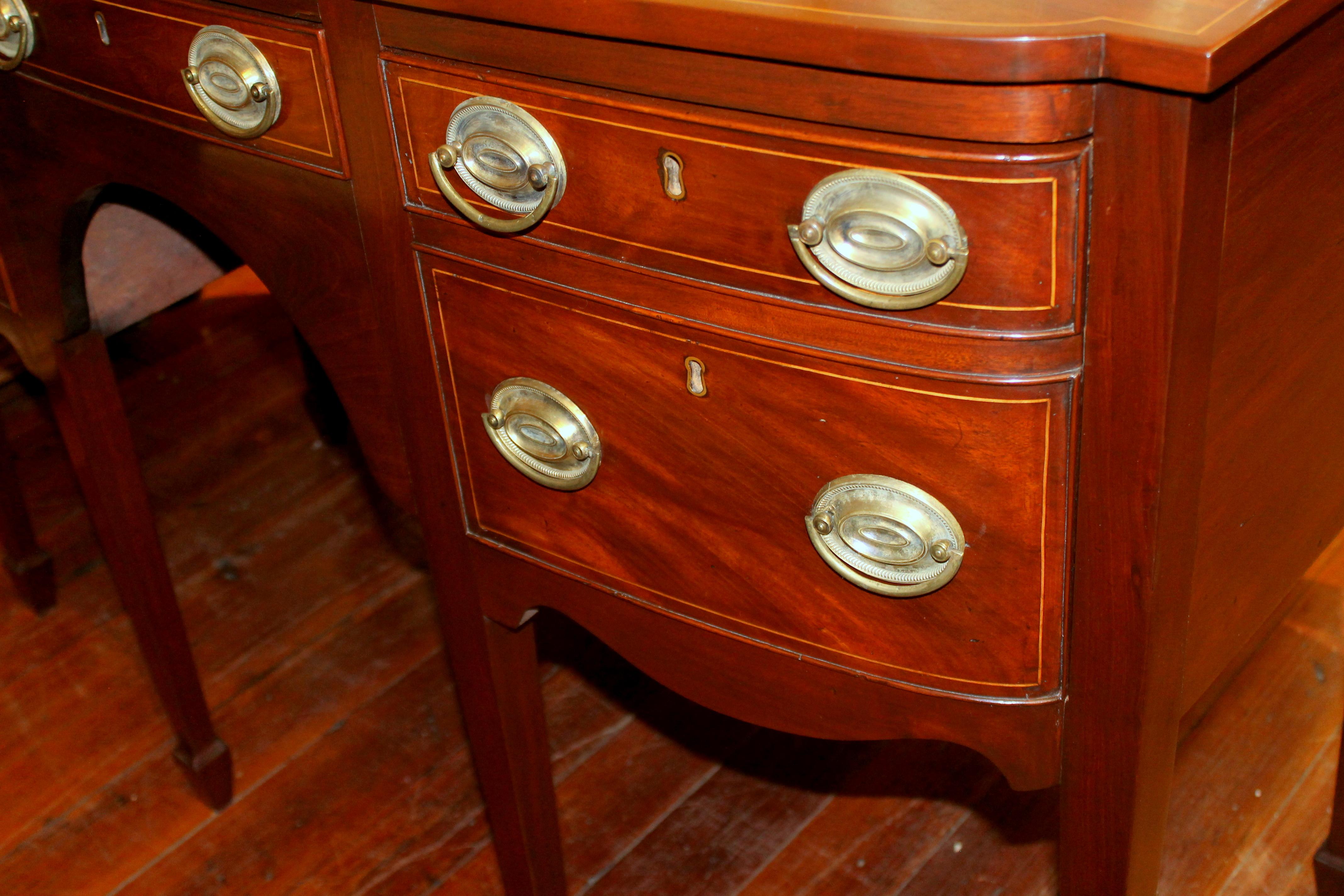 Antique English Inlaid Mahogany Hepplewhite Style George III Bow-Front Sideboard 1