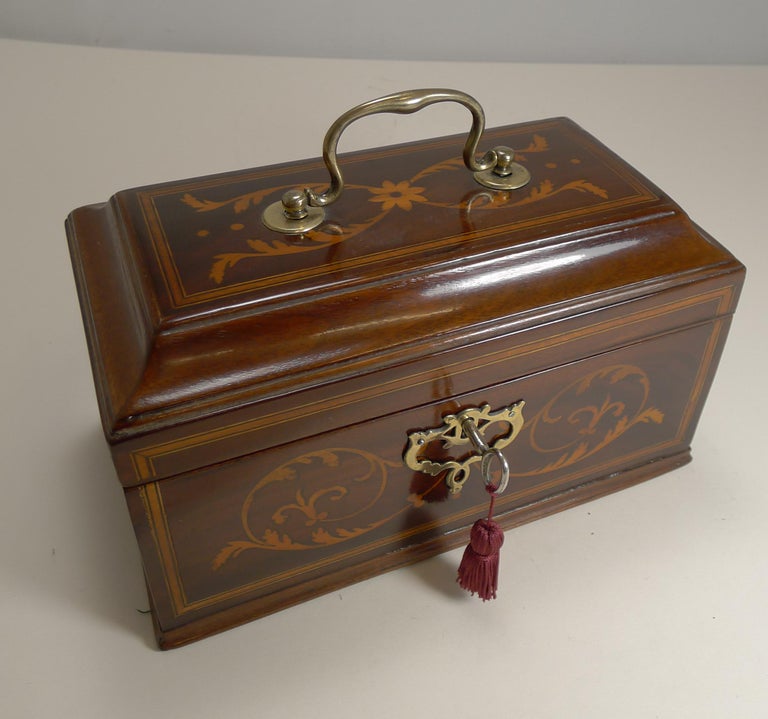 Antique English Inlaid Mahogany Tea Caddy, circa 1790 For Sale at
