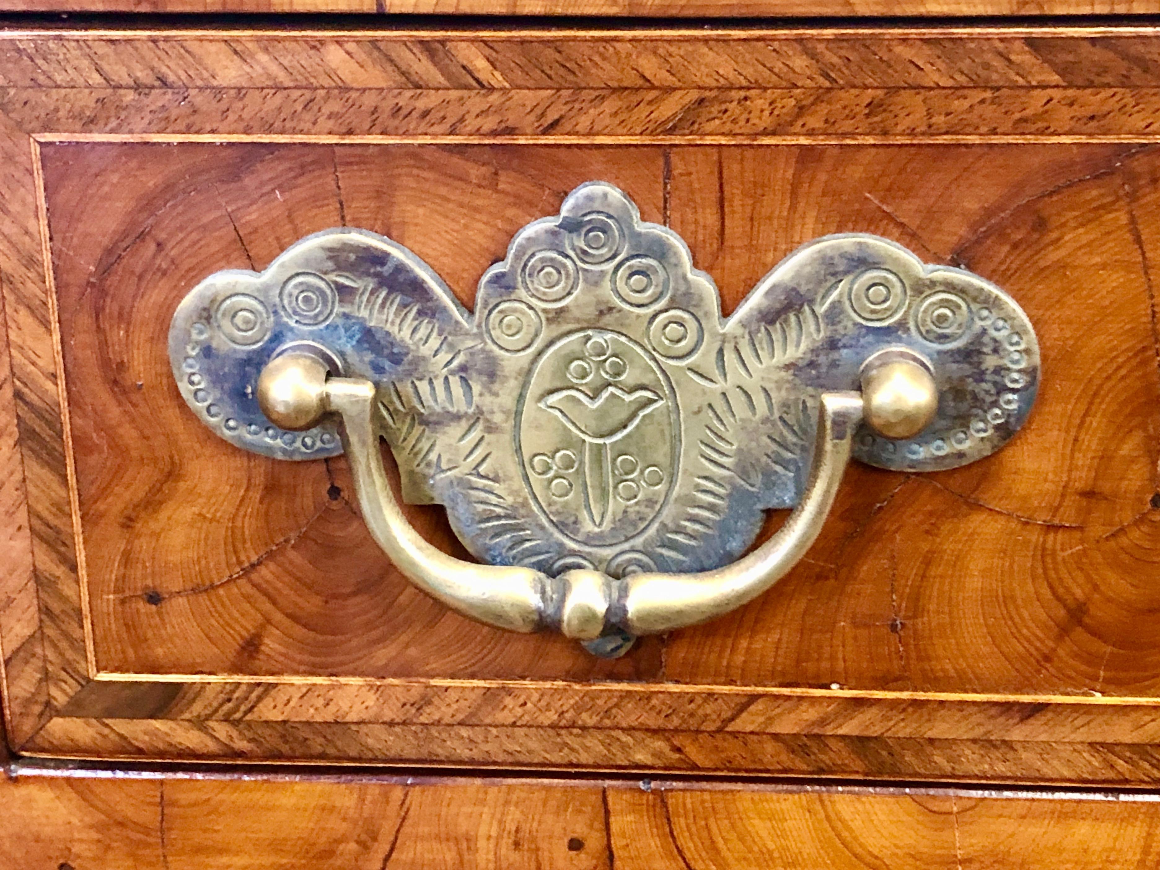 Antique English Inlaid Yewwood Oyster Veneer Chippendale Style Chest of Drawers In Good Condition In Charleston, SC