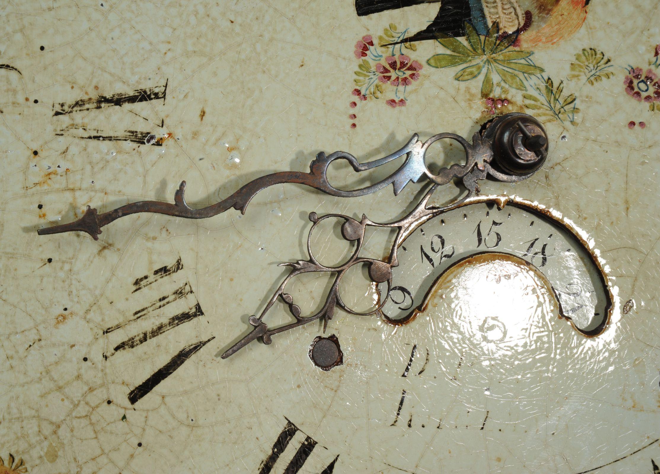 Ancienne horloge anglaise en fer avec cadran et oiseau, entièrement fonctionnelle en vente 5