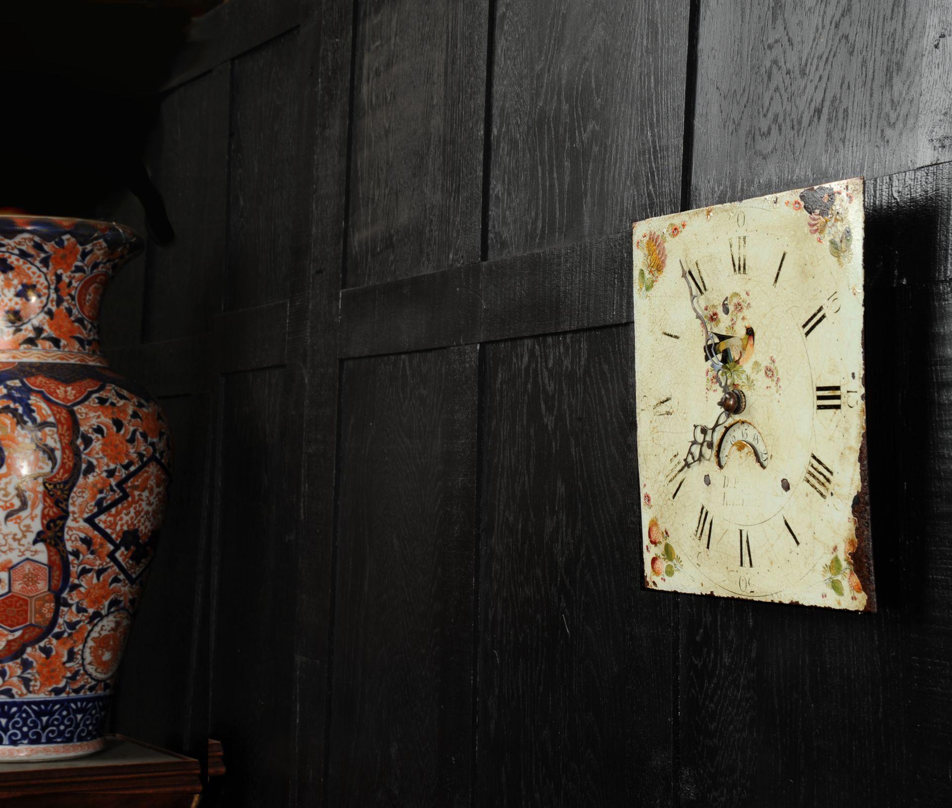Ancienne horloge anglaise en fer avec cadran et oiseau, entièrement fonctionnelle en vente 1
