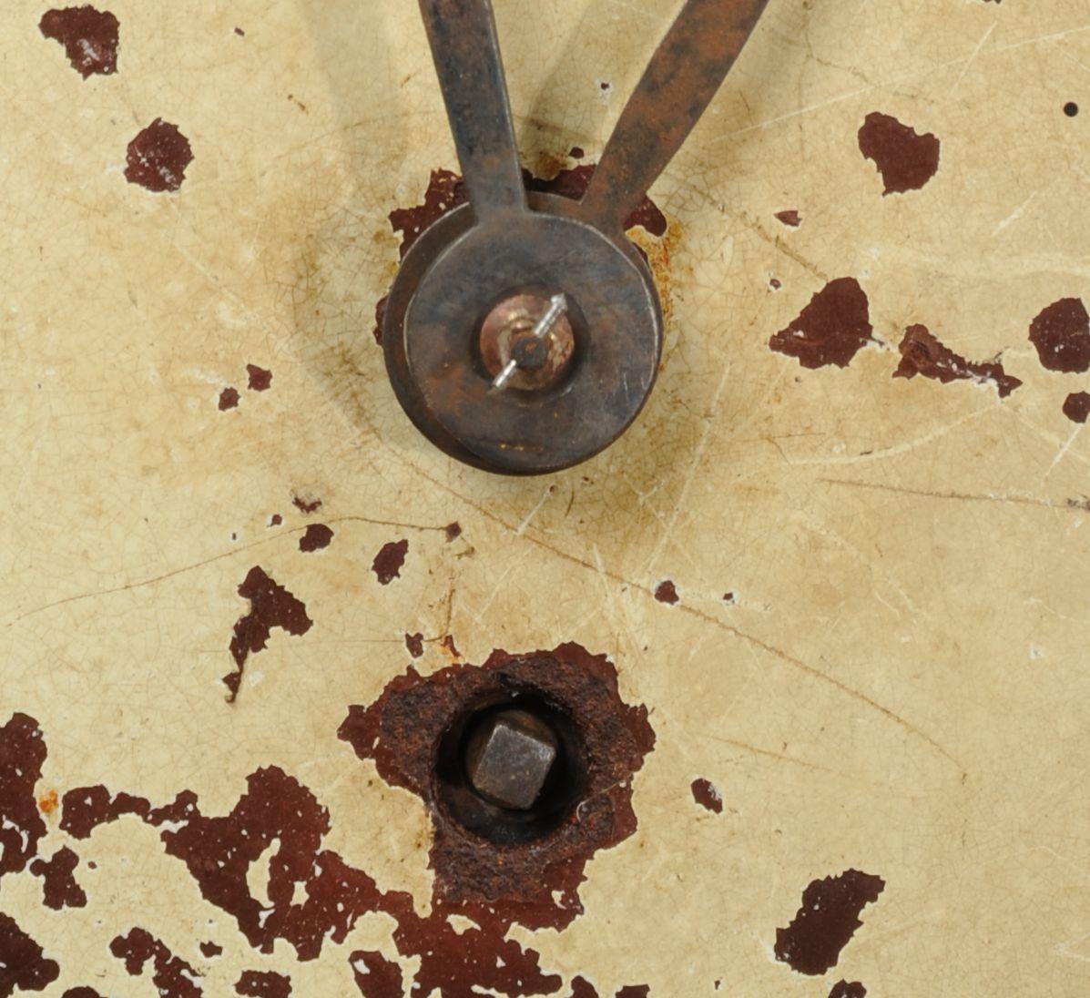 Antike englische Eisenuhr mit Zifferblatt und Industriellem Zifferblatt, voll funktionsfähig im Angebot 5