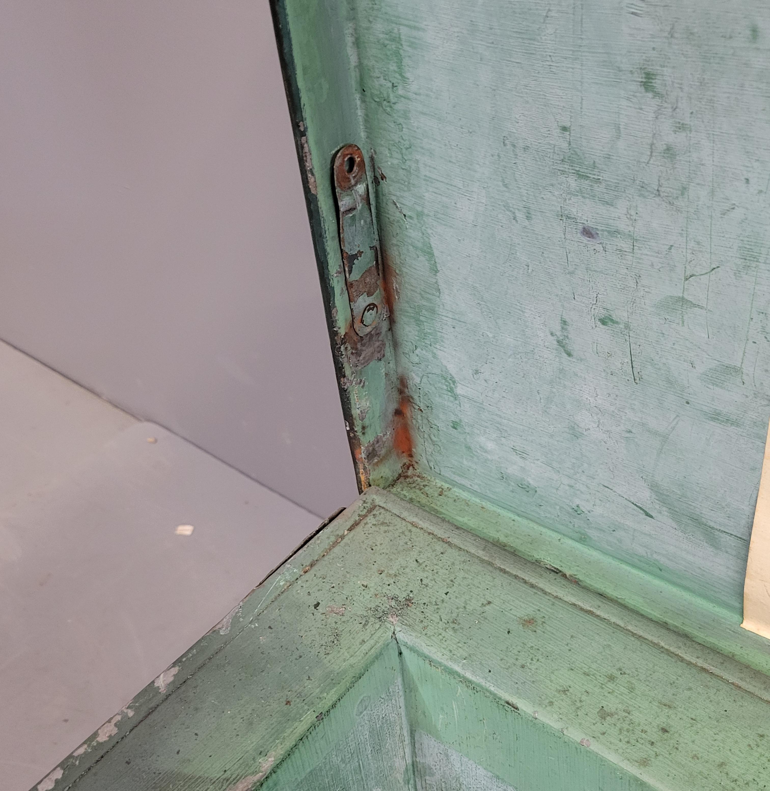 Laiton Antique coffre-fort Milner's Patent Fire Resisting Safe peint en vert en vente