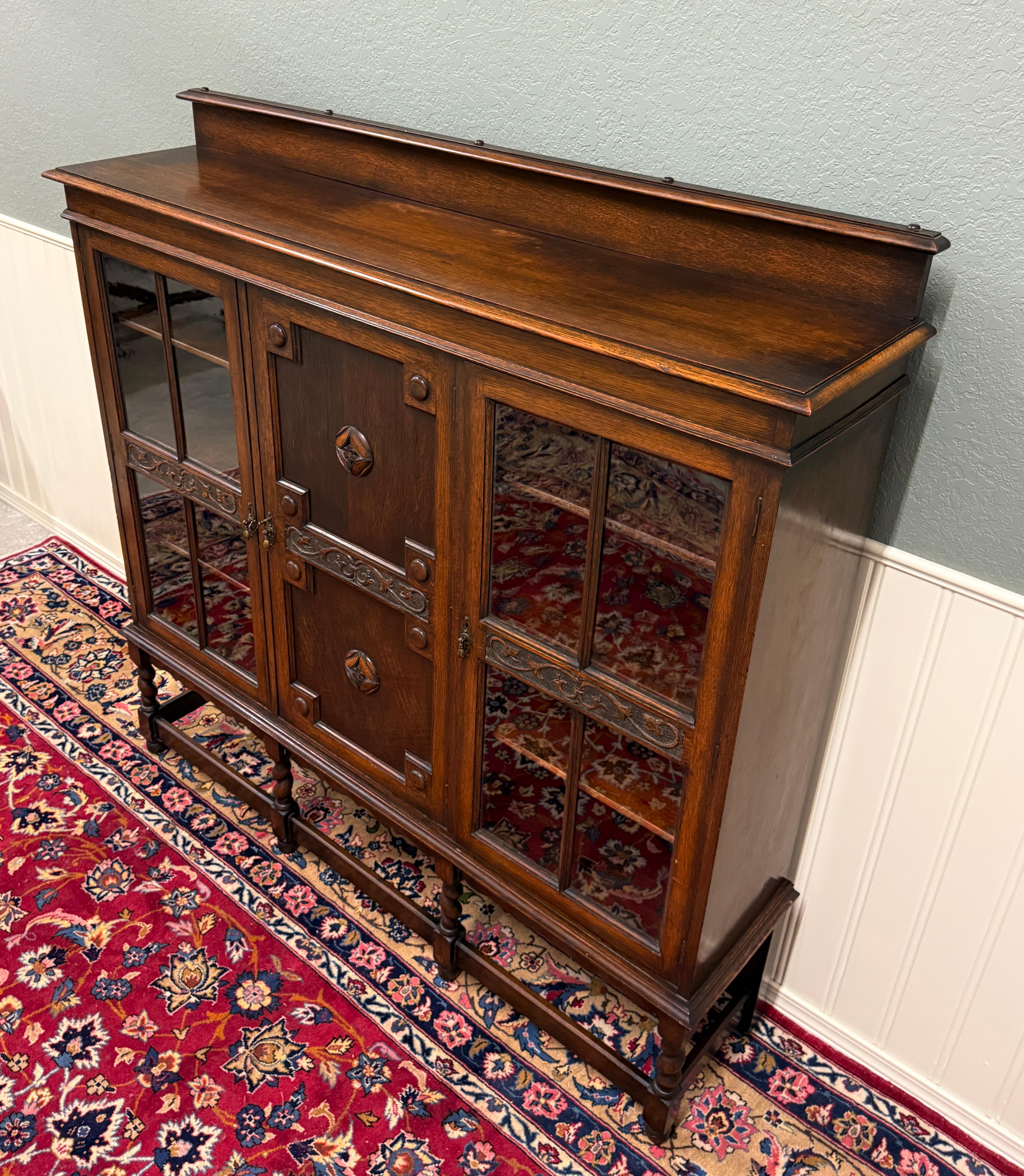 Ancienne bibliothèque anglaise jacobéenne Armoire verre ondulé Barley Twist Oak en vente 10