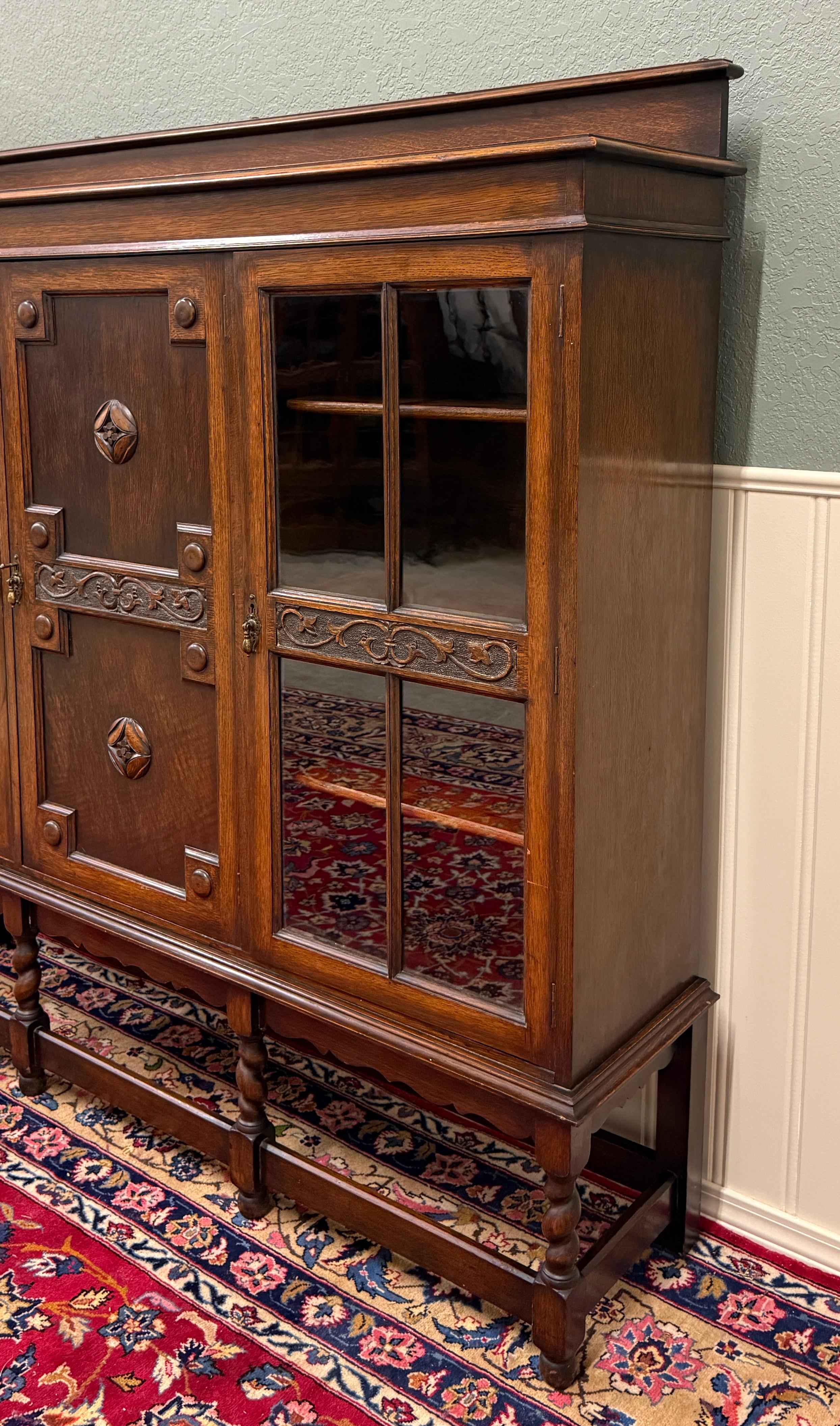 Début du 20ème siècle Ancienne bibliothèque anglaise jacobéenne Armoire verre ondulé Barley Twist Oak en vente