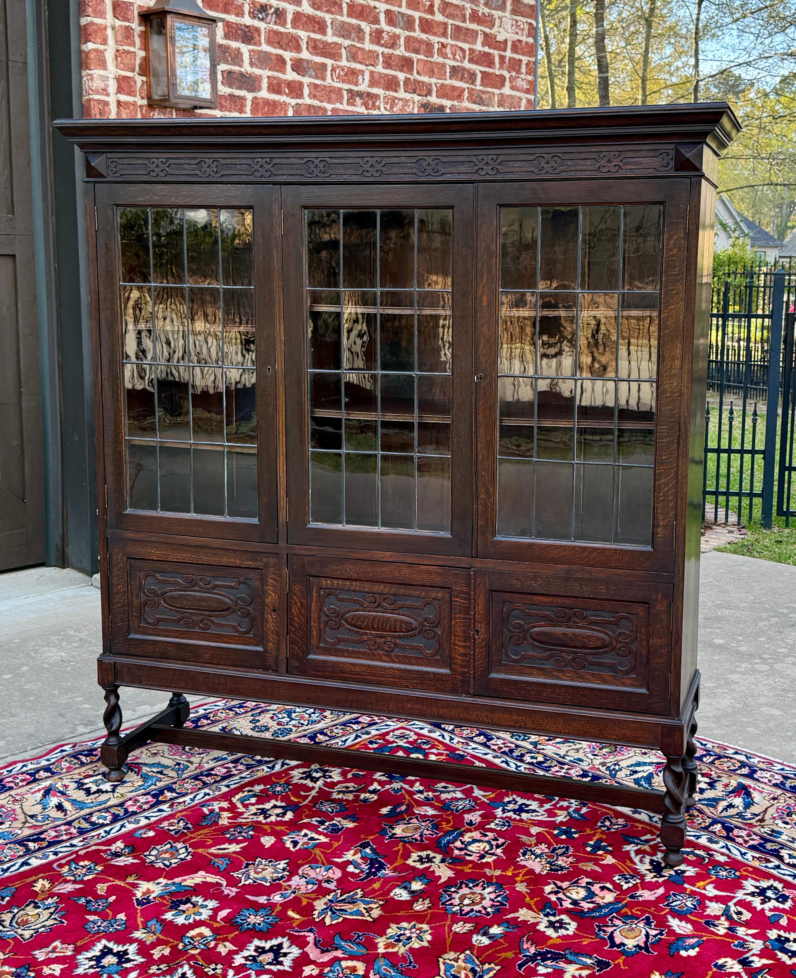 Antigua librería jacobea inglesa Estantería Vitrina Vidrio emplomado Roble Jacobino