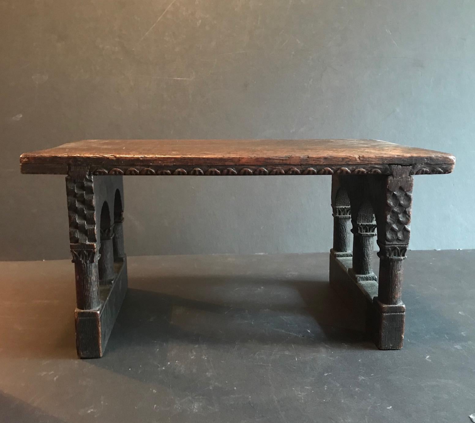 Antique English Jacobean Carved Oak Miniature Footstool In Good Condition In Vero Beach, FL