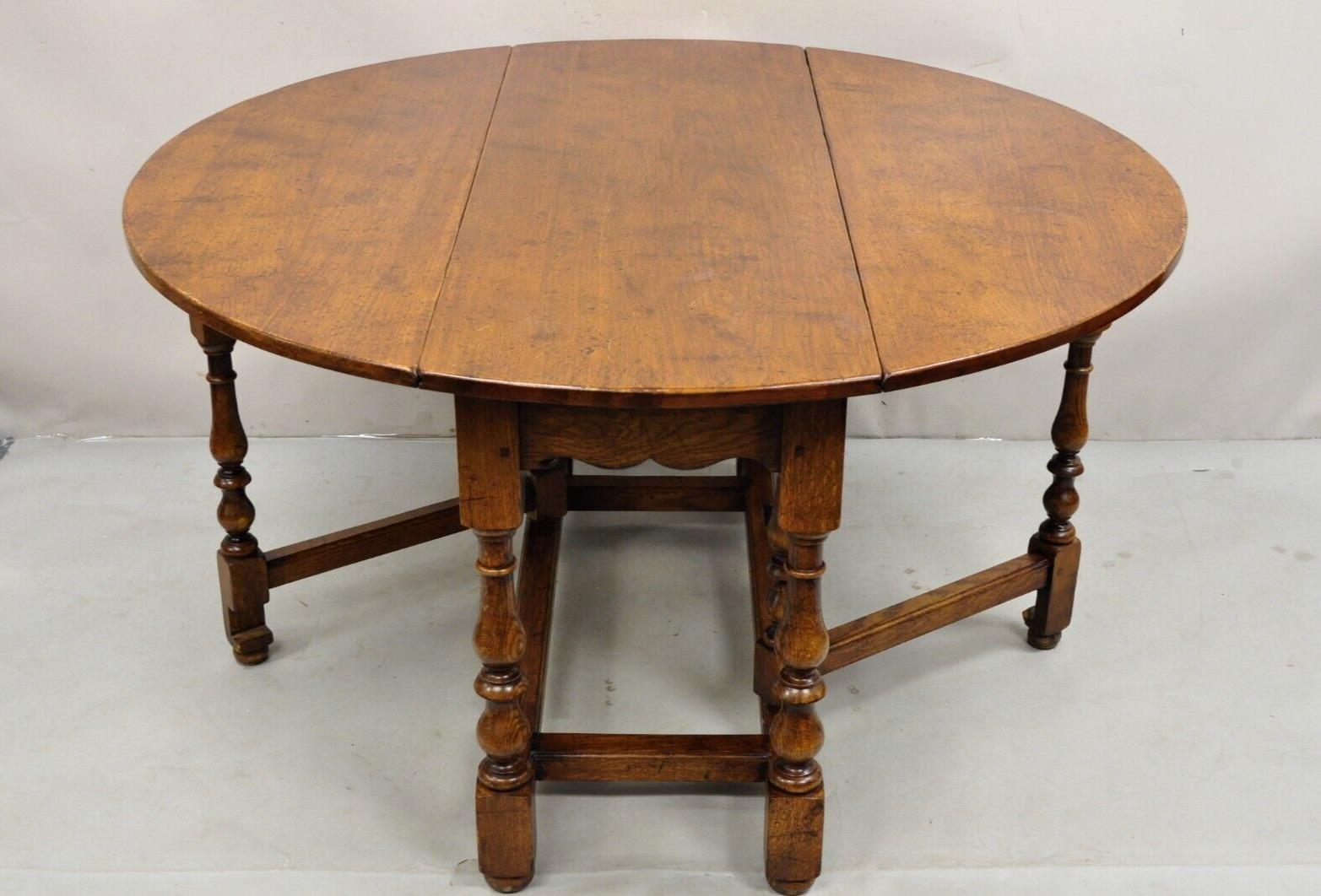 Chêne Ancienne table de salle à manger ronde en chêne de pays English Jacobean Gateleg 55