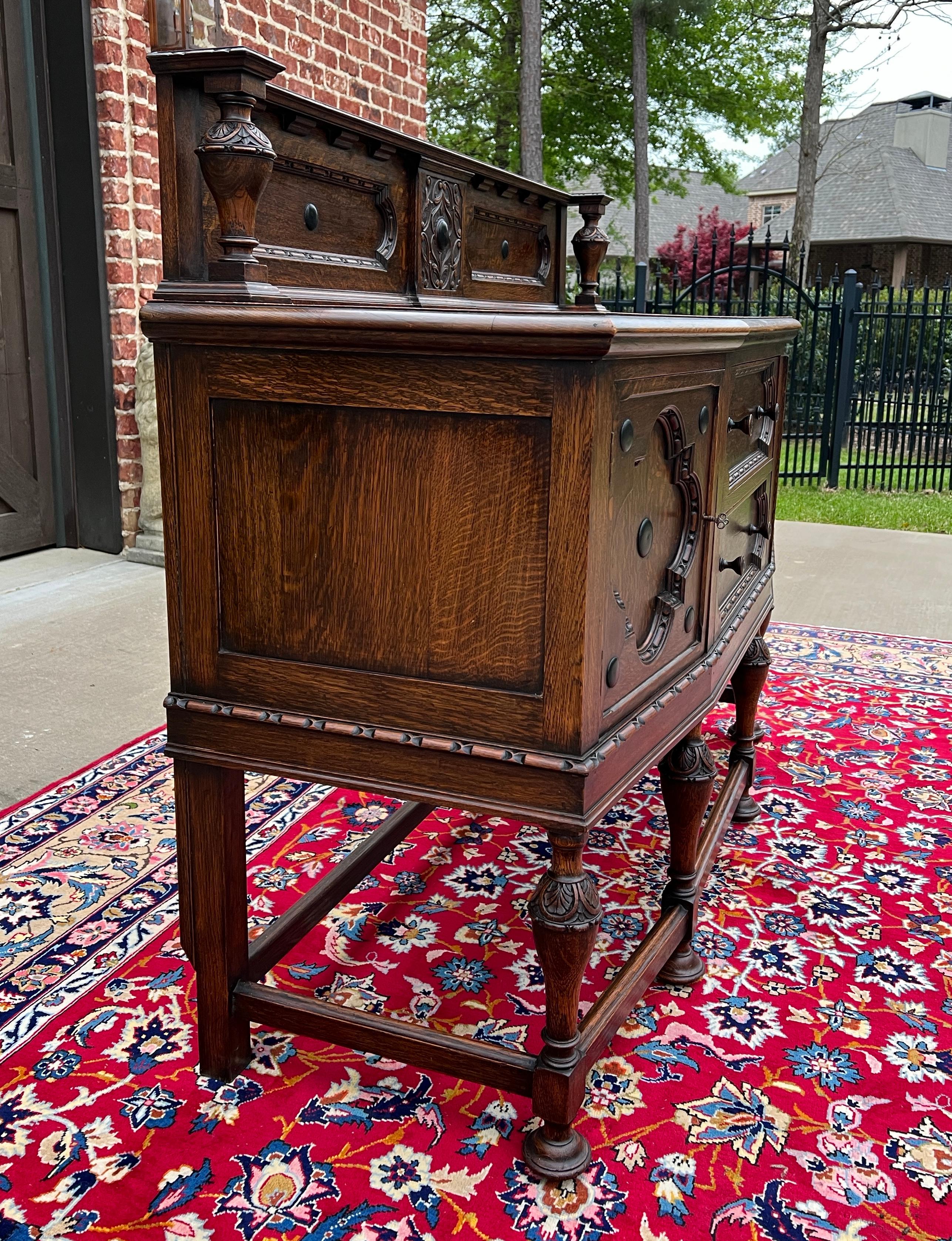 Antique English Jacobean Sideboard Server Buffet Bow Front Carved Oak c. 1920s In Good Condition In Tyler, TX