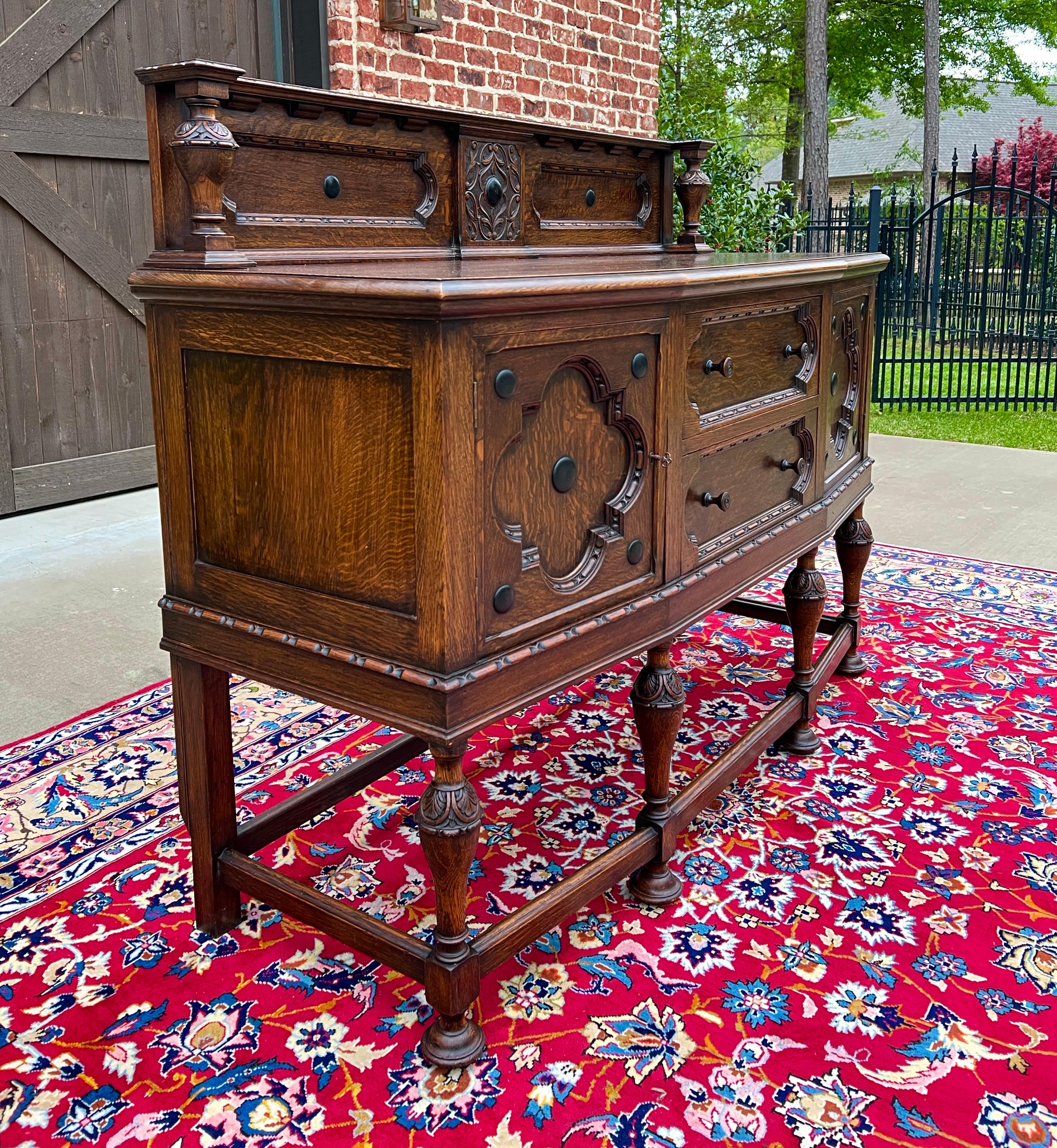 Antique English Jacobean Sideboard Server Buffet Bow Front Carved Oak c. 1920s In Good Condition In Tyler, TX