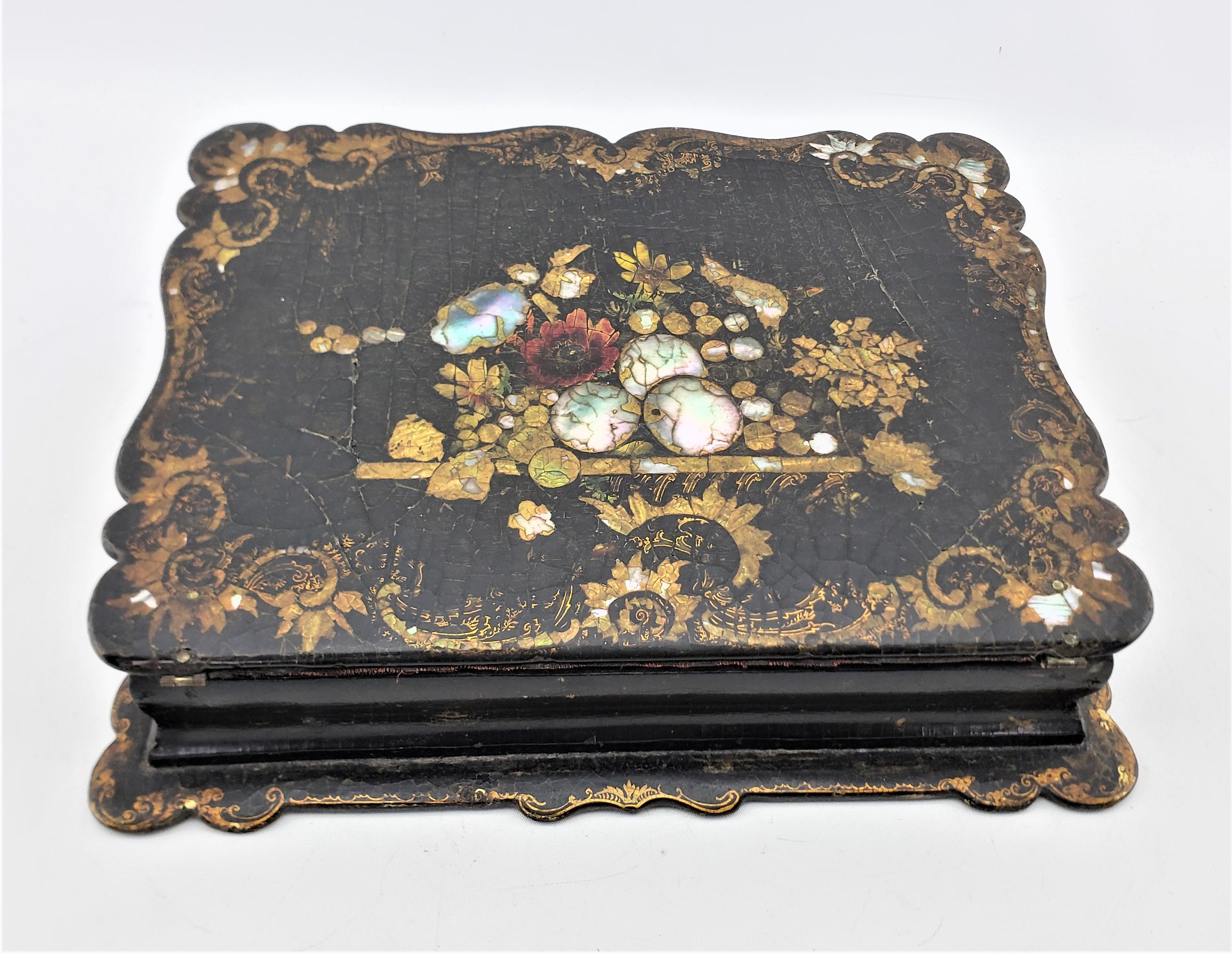 Antiguo escritorio inglés Jennens and Bettridge de papel maché para señoras Victoriano en venta