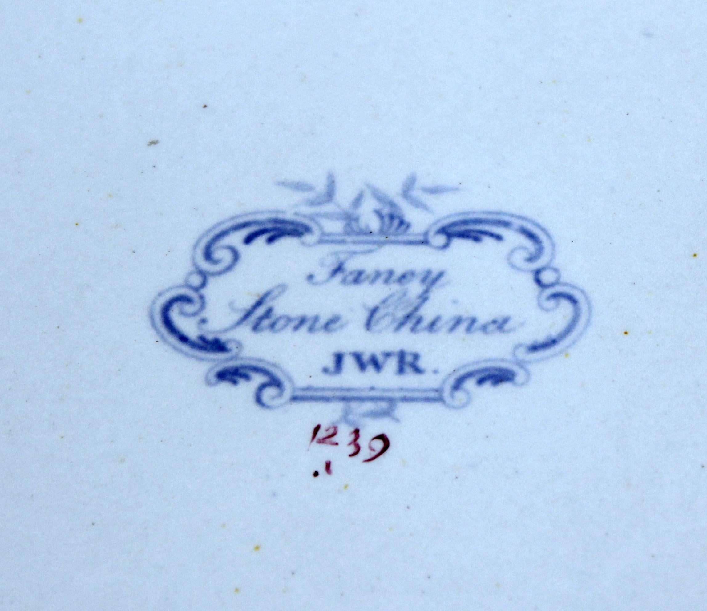 XIXe siècle Soupière anglaise antique et support en pierre de fer John et William Ridgway en vente