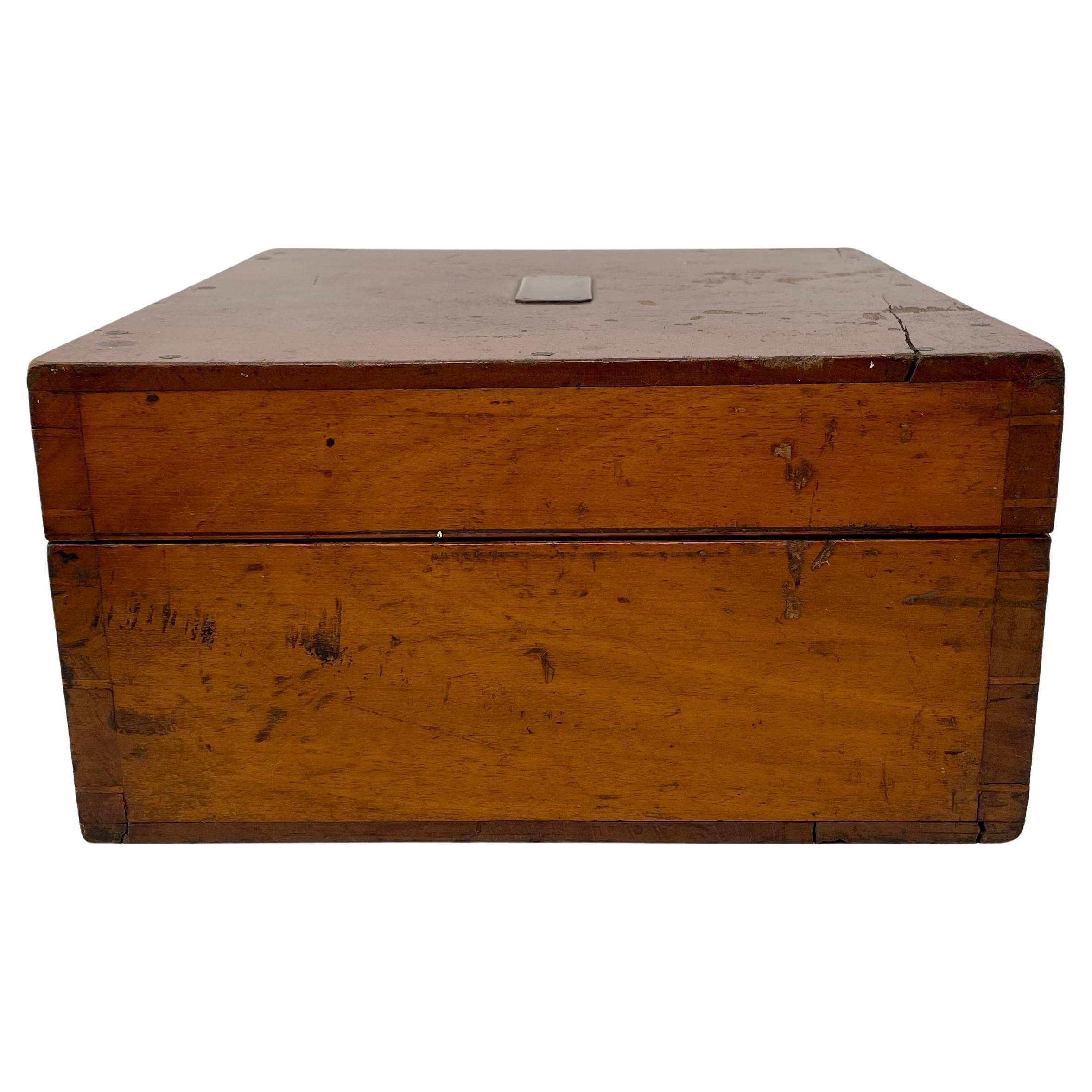 Antico sestante inglese John Parks & Sons in ottone con custodia originale, anni '20 circa. In condizioni buone a New Orleans, LA