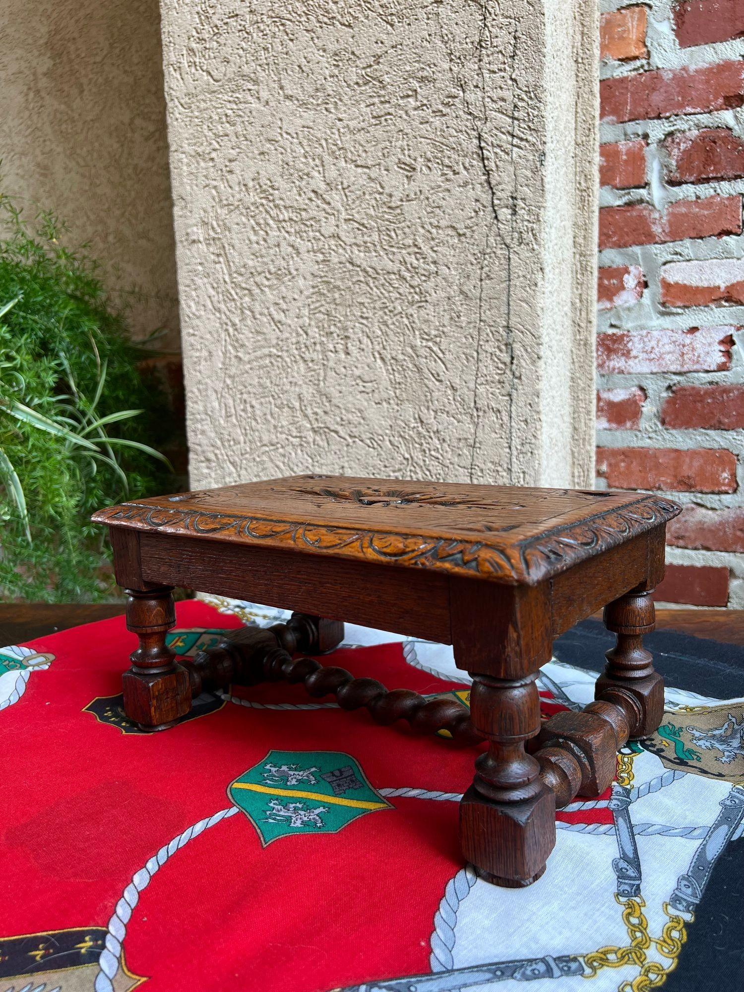 Antike englische Kettle Stand Fußhocker Barley Twist geschnitzt Eiche Display Hocker im Angebot 8