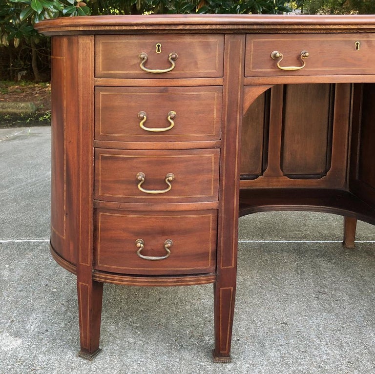 Antique English Kidney Shaped Mahogany Desk For Sale at 1stDibs