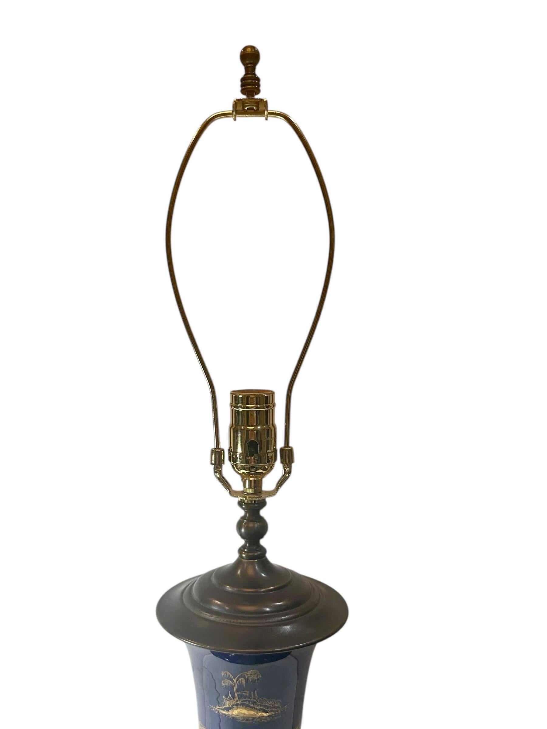 Lampe anglaise ancienne Bon état - En vente à Tampa, FL
