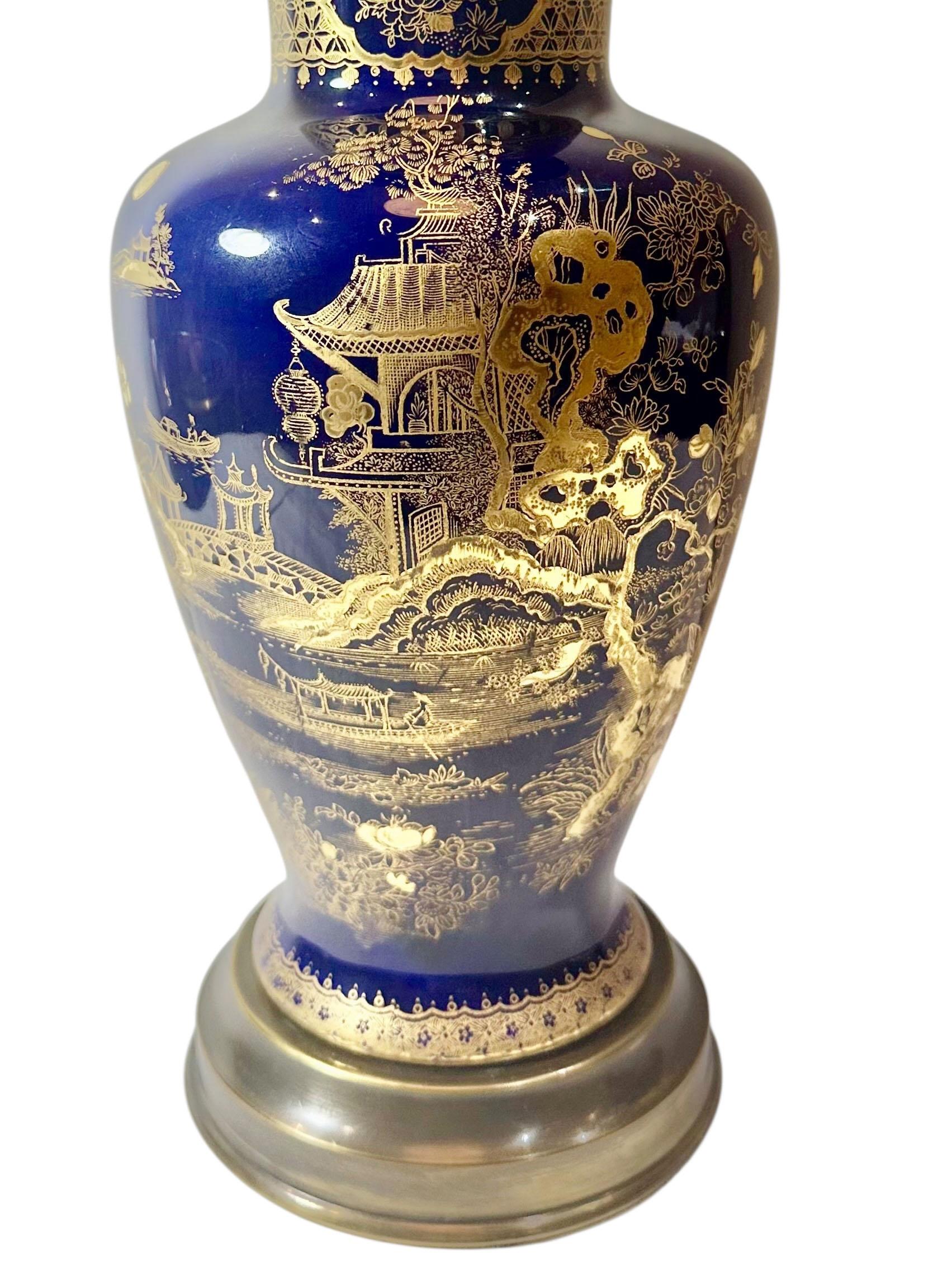 Porcelaine Lampe anglaise ancienne en vente