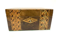 Antigua caja inglesa grande Tunbridge con incrustaciones de marquetería