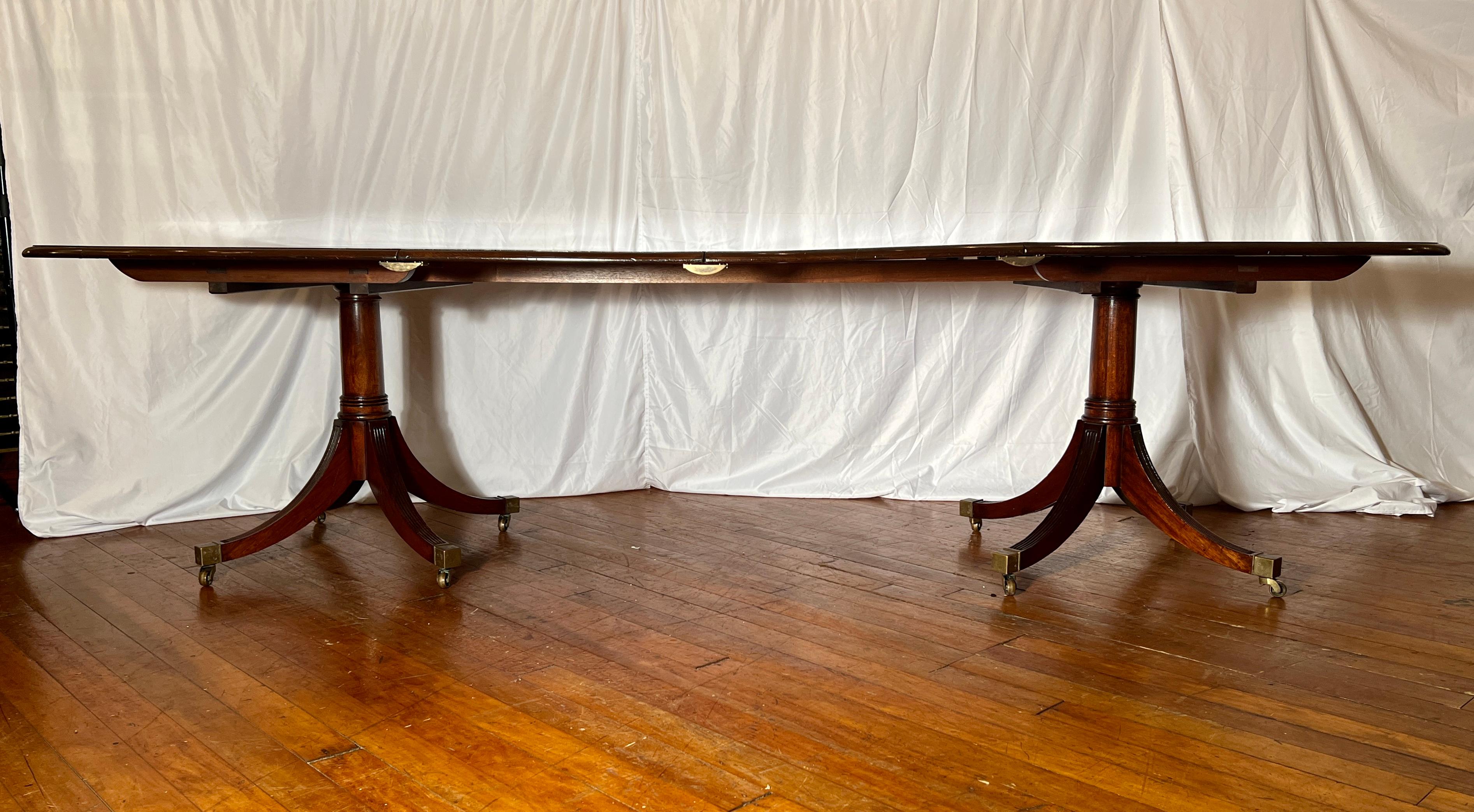 Antique English Late 19th Century Mahogany Two Pedestal Dining Table, Circa 1890.
114