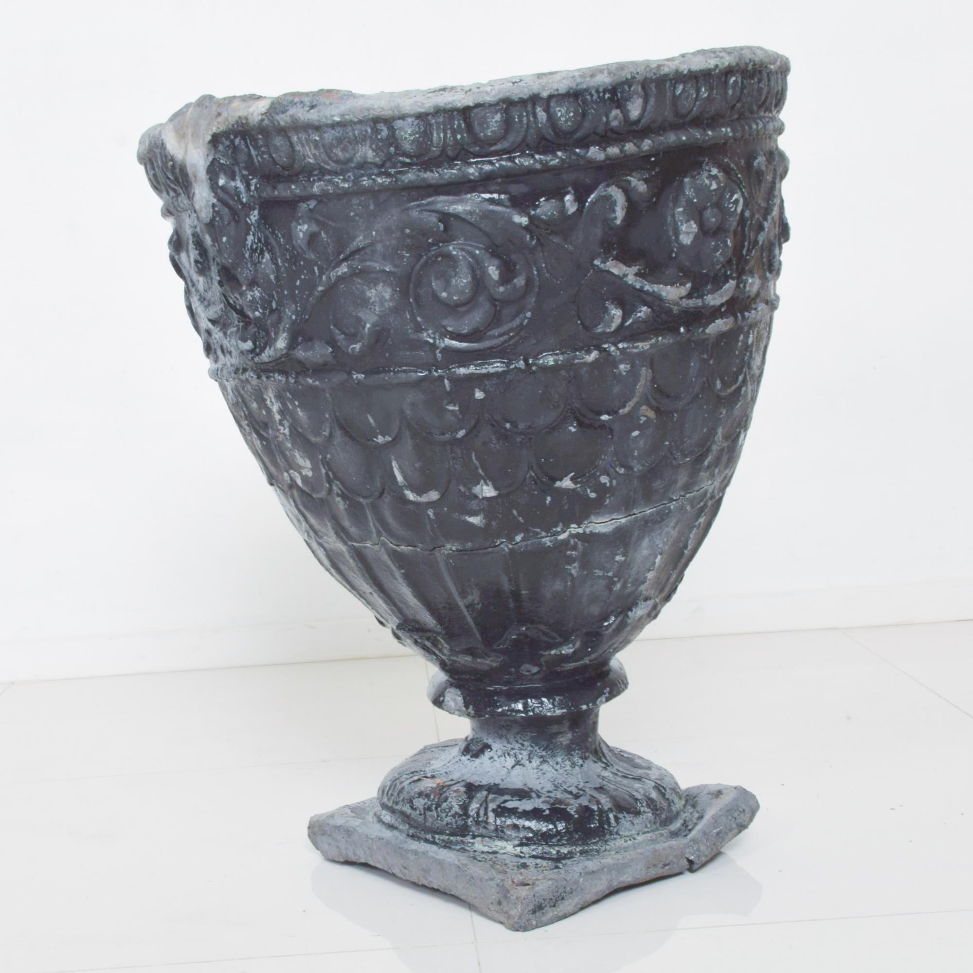 Antique English Lead Planter Urn Vase w/ Floral Scroll Stately Garden Jardinière In Fair Condition In Chula Vista, CA