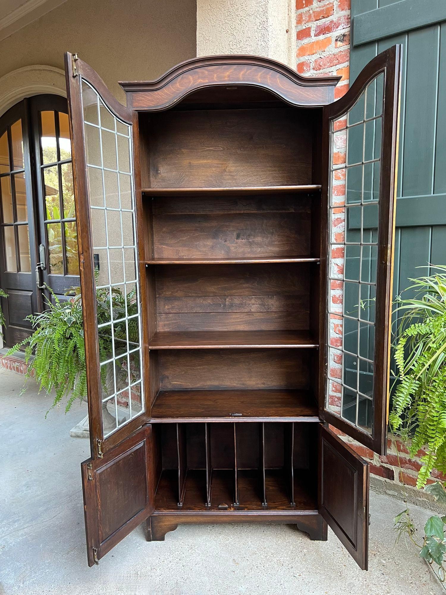Antique English Leaded Glass Door Bookcase Display Cabinet Oak Jacobean Dome Top In Good Condition In Shreveport, LA
