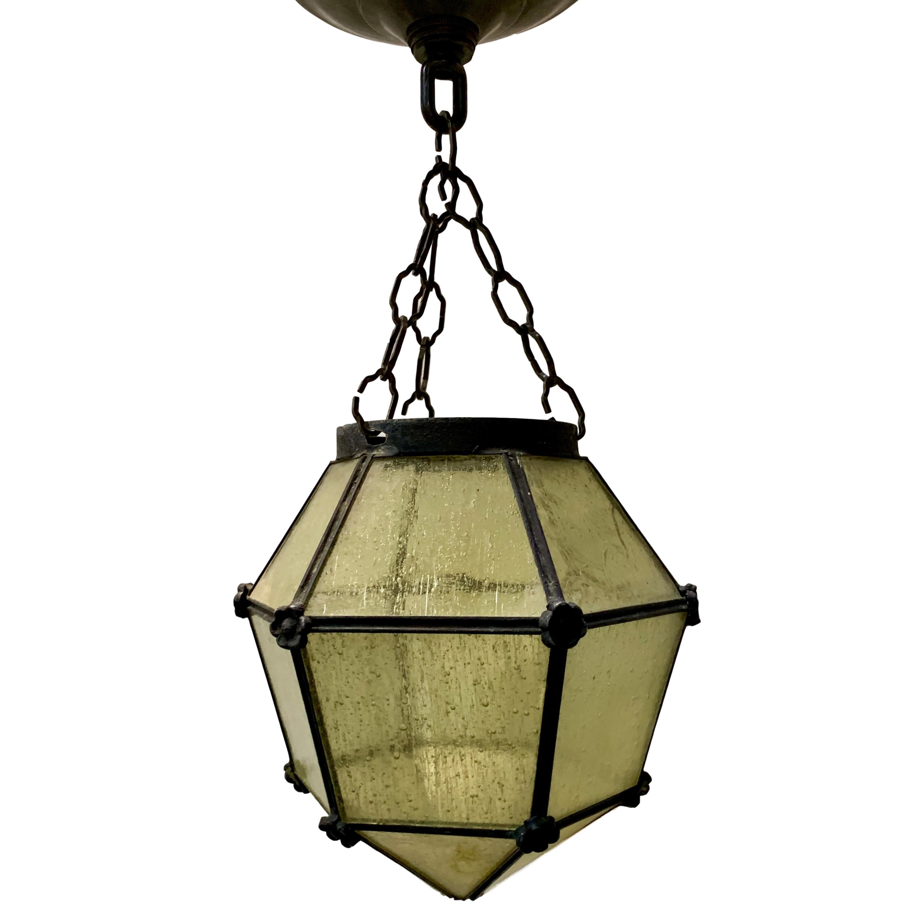 A English leaded glass panel lantern with original patina, circa 1900s.

Measurements:
Drop 12