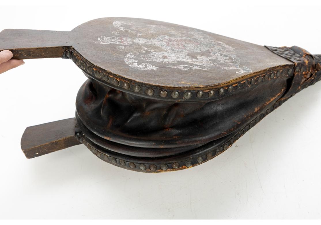 Fuelle Inglés Antiguo De Cuero Y Madera Georgiano en venta