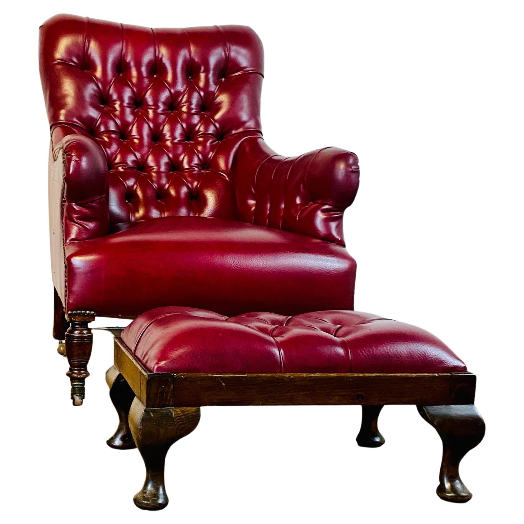 Fauteuil en cuir anglais ancien + reposepieds, vers la fin du XIXe