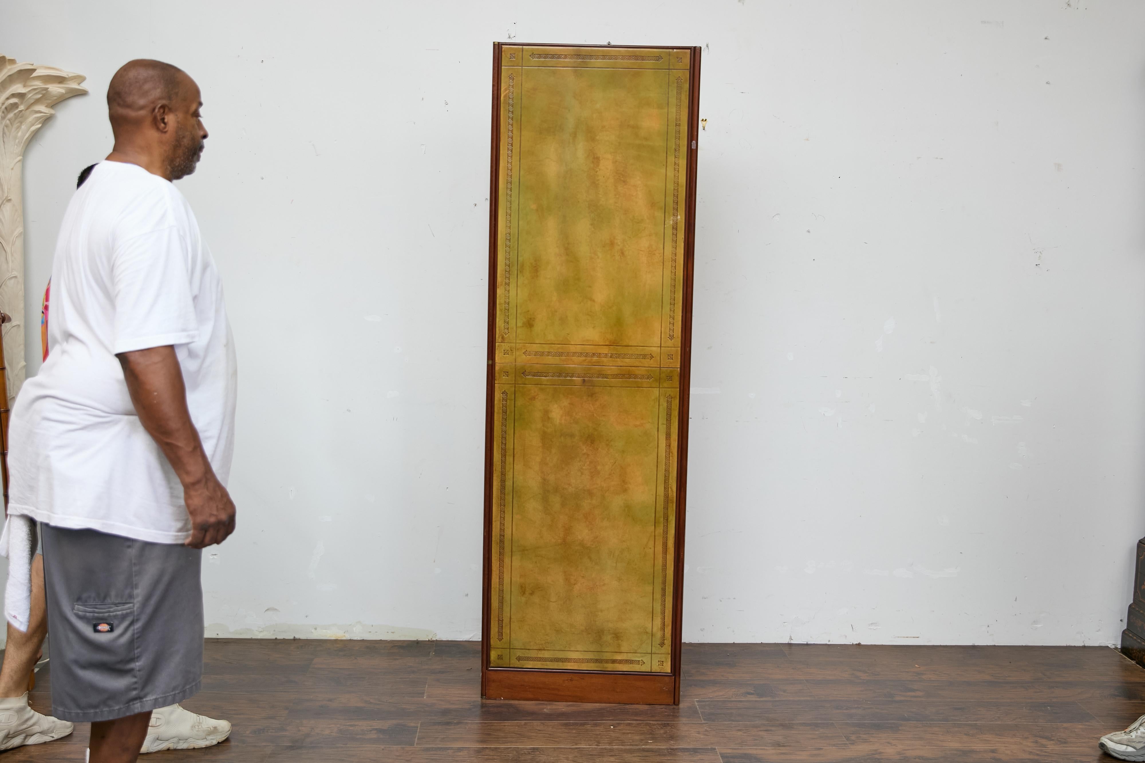 Antique English Leather Four-Panel Room Divider, Early 1900s Decorative Screen For Sale 13