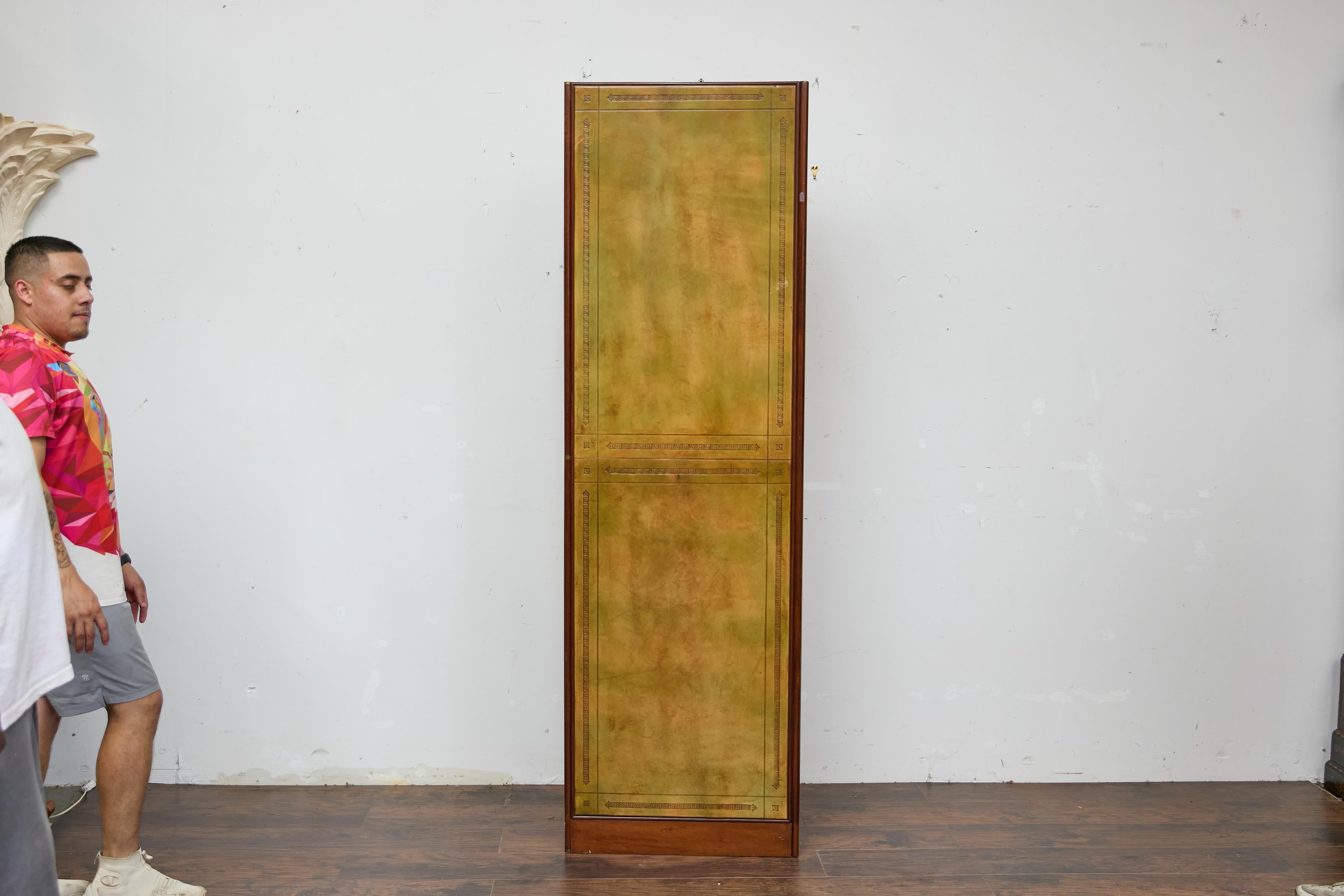 Antique English Leather Four-Panel Room Divider, Early 1900s Decorative Screen For Sale 14