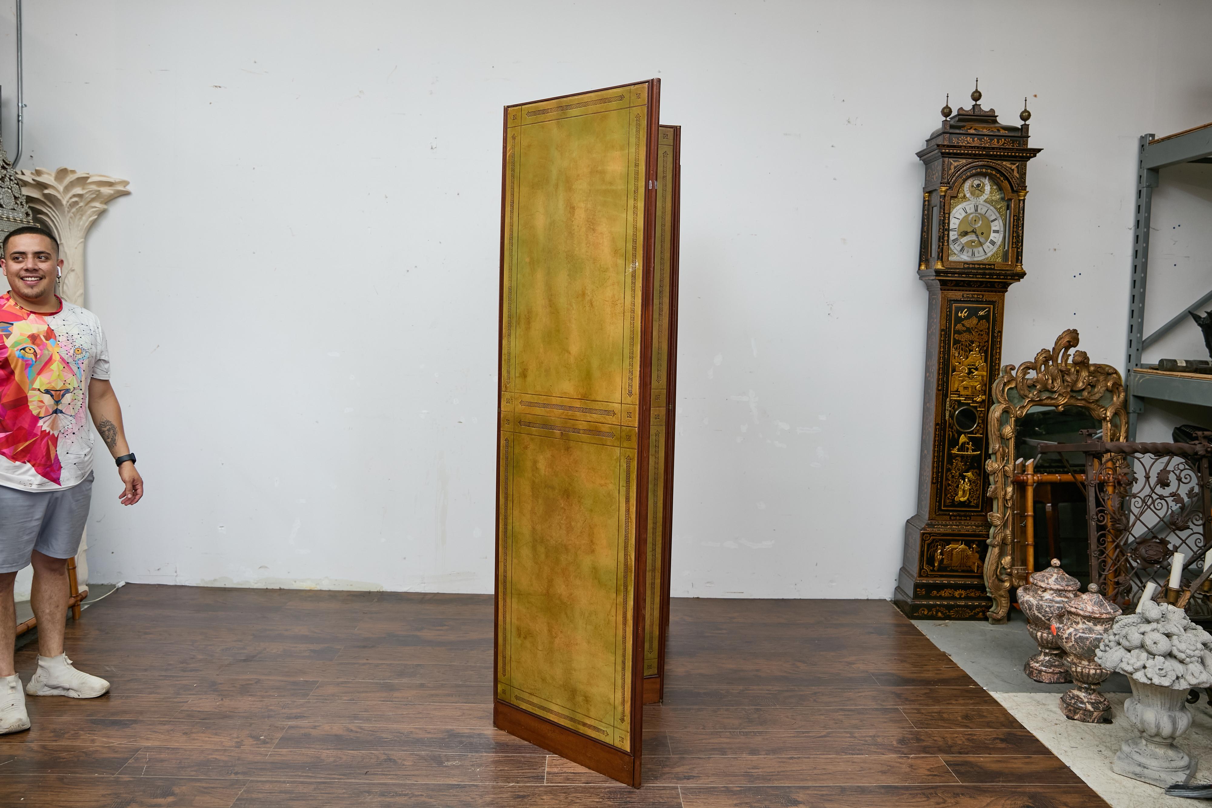 Antique English Leather Four-Panel Room Divider, Early 1900s Decorative Screen For Sale 1