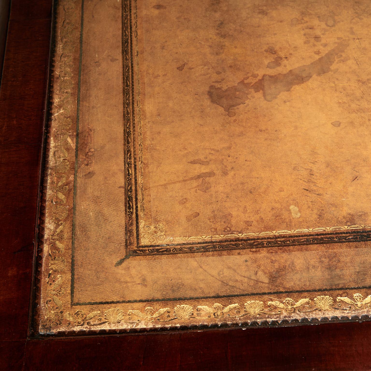 Antique English Leather Top Desk or Writing Table in vendita 4