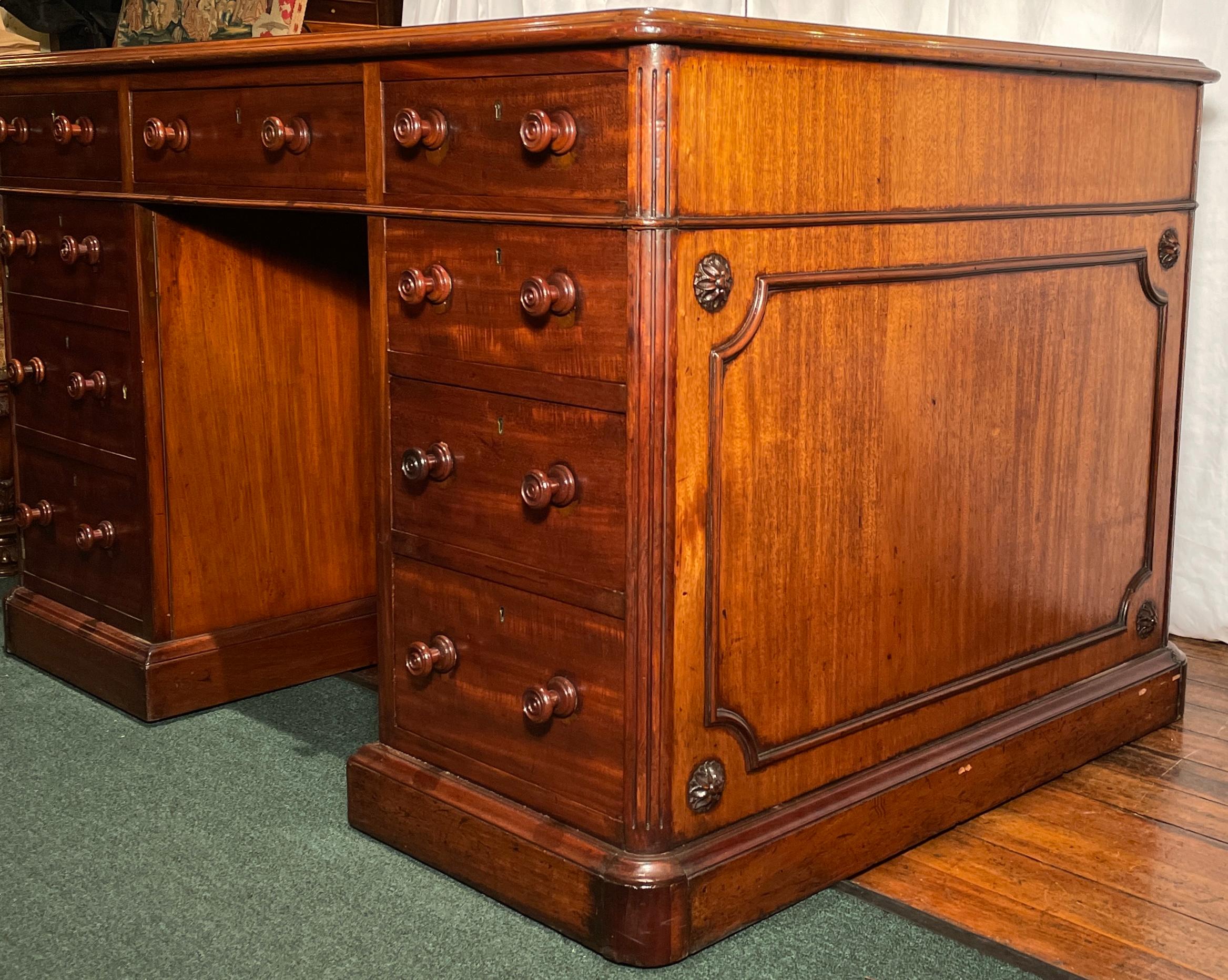 Antique English Leather-Top Mahogany Partner's Desk, Circa 1880 For Sale 1